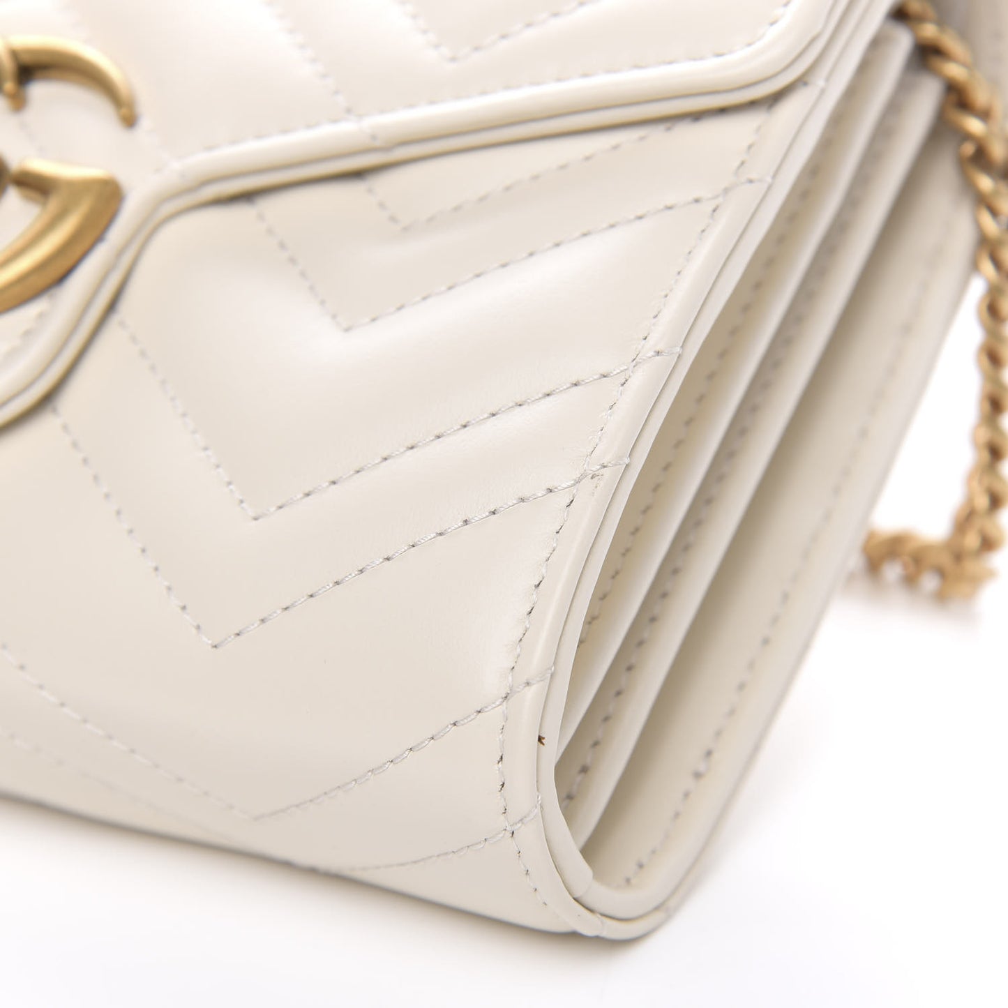 Calfskin Matelasse GG Marmont Chain Wallet Mystic White
