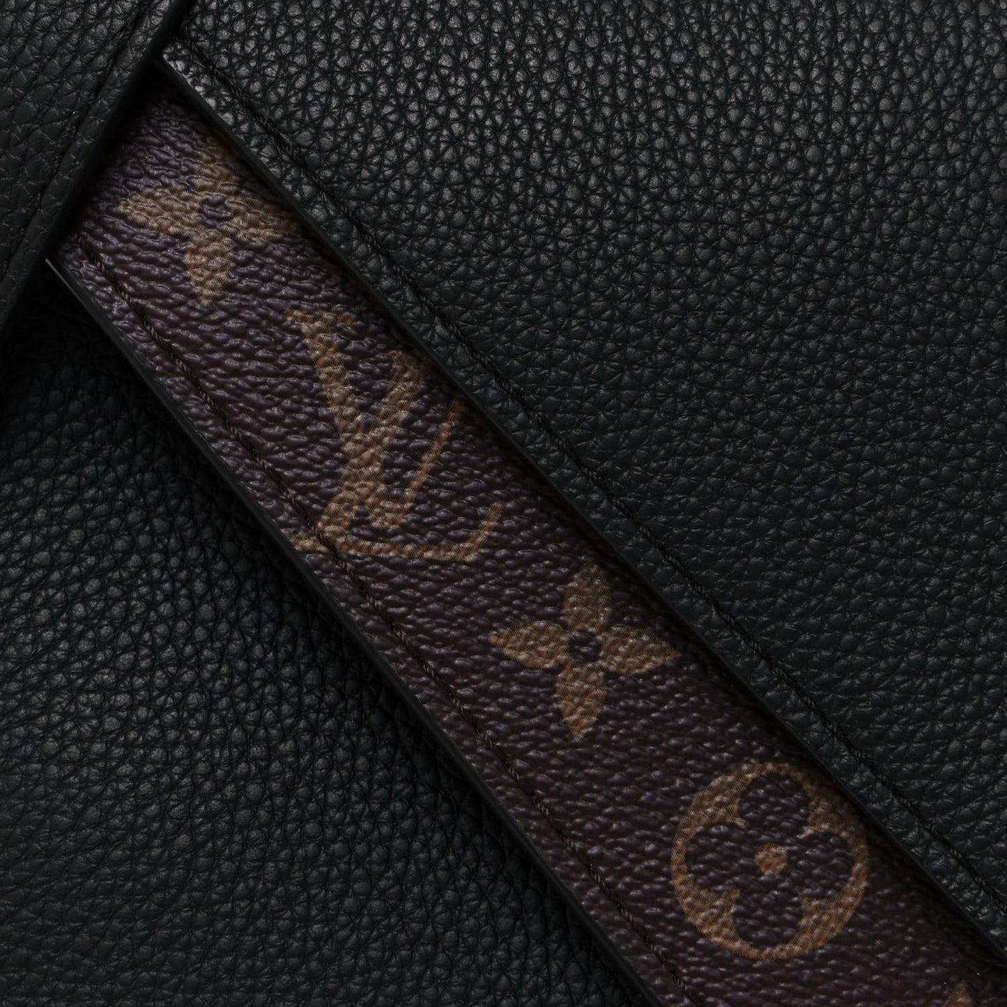 Monogram Double V Black