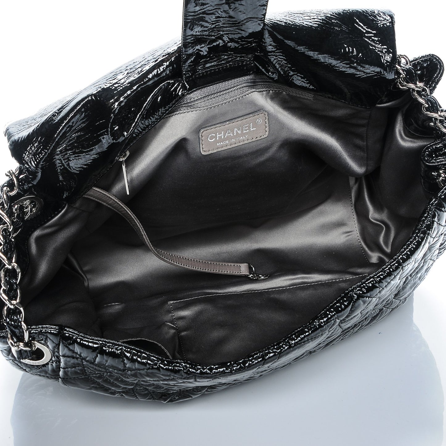 Vinyl Graphic Edge Accordion Flap Black