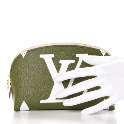 Louis Vuitton Monogram Giant Cosmetic Pouch Kaki 2 of 7