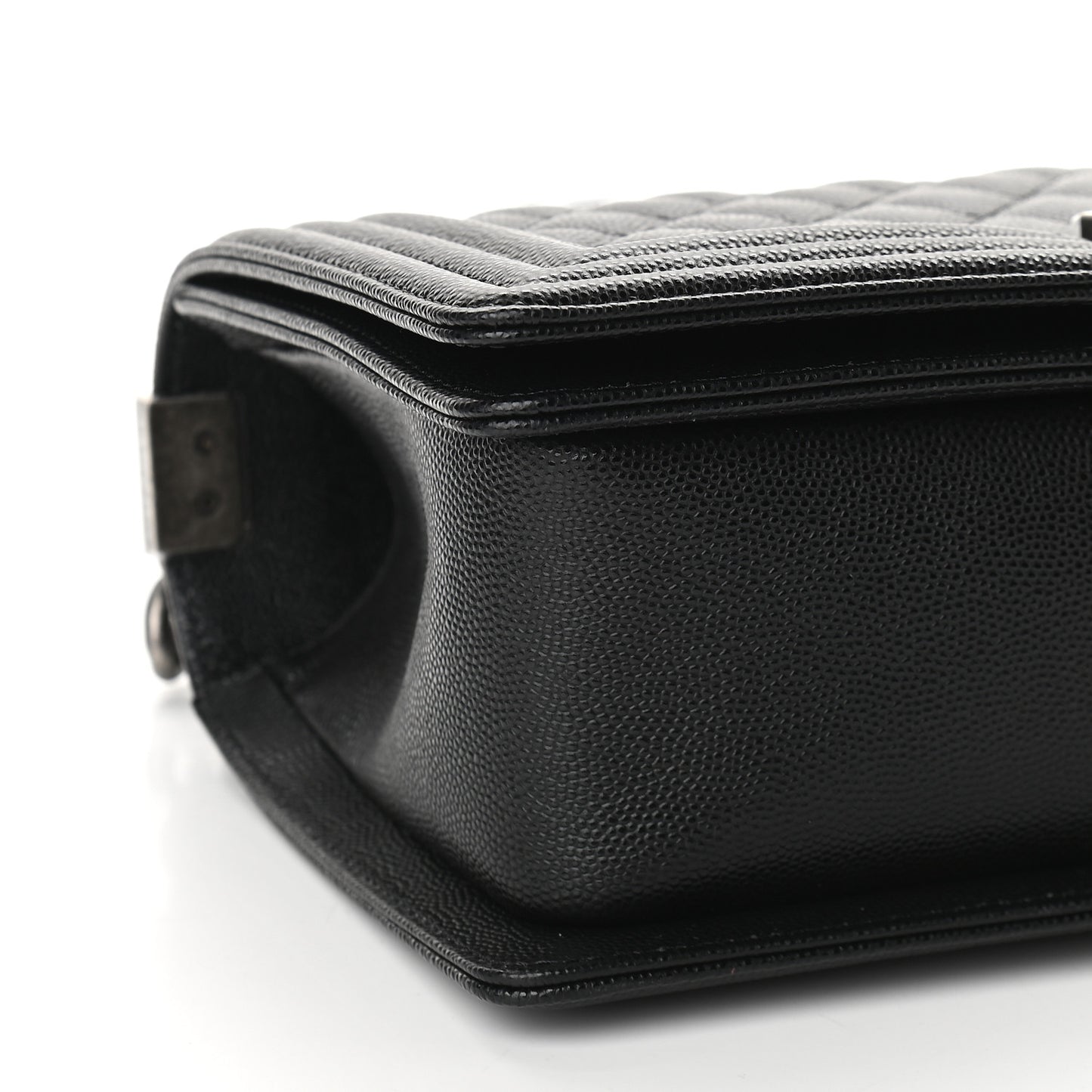 Caviar Quilted Medium Boy Flap Black