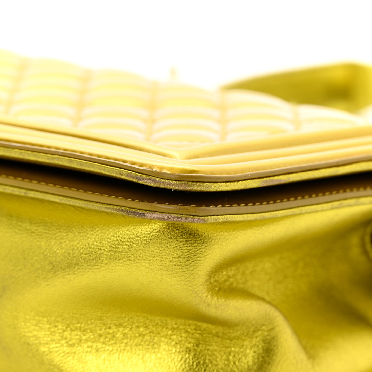 Metallic Patent Calfskin Quilted Medium Boy Flap Gold