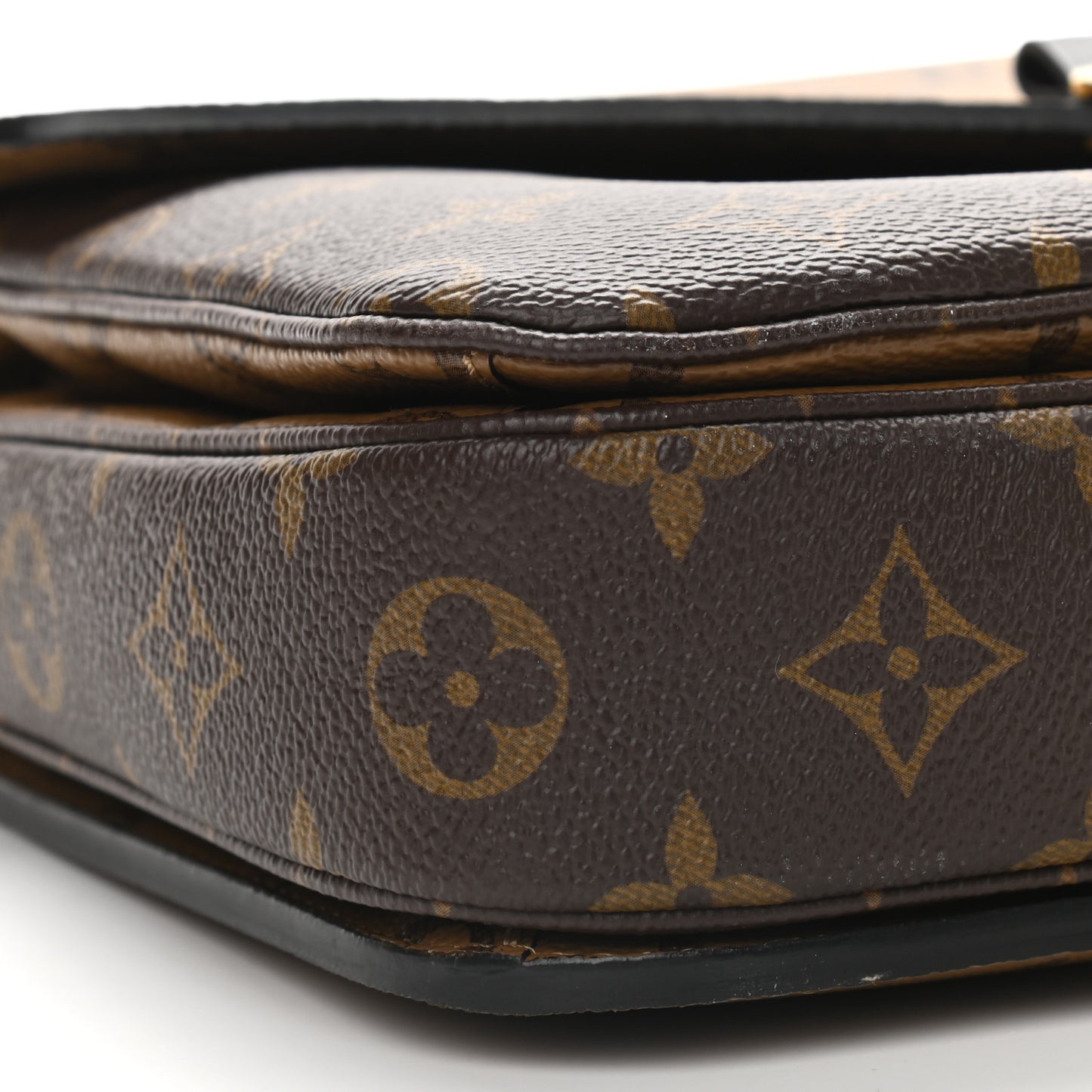 Reverse Monogram Pochette Metis