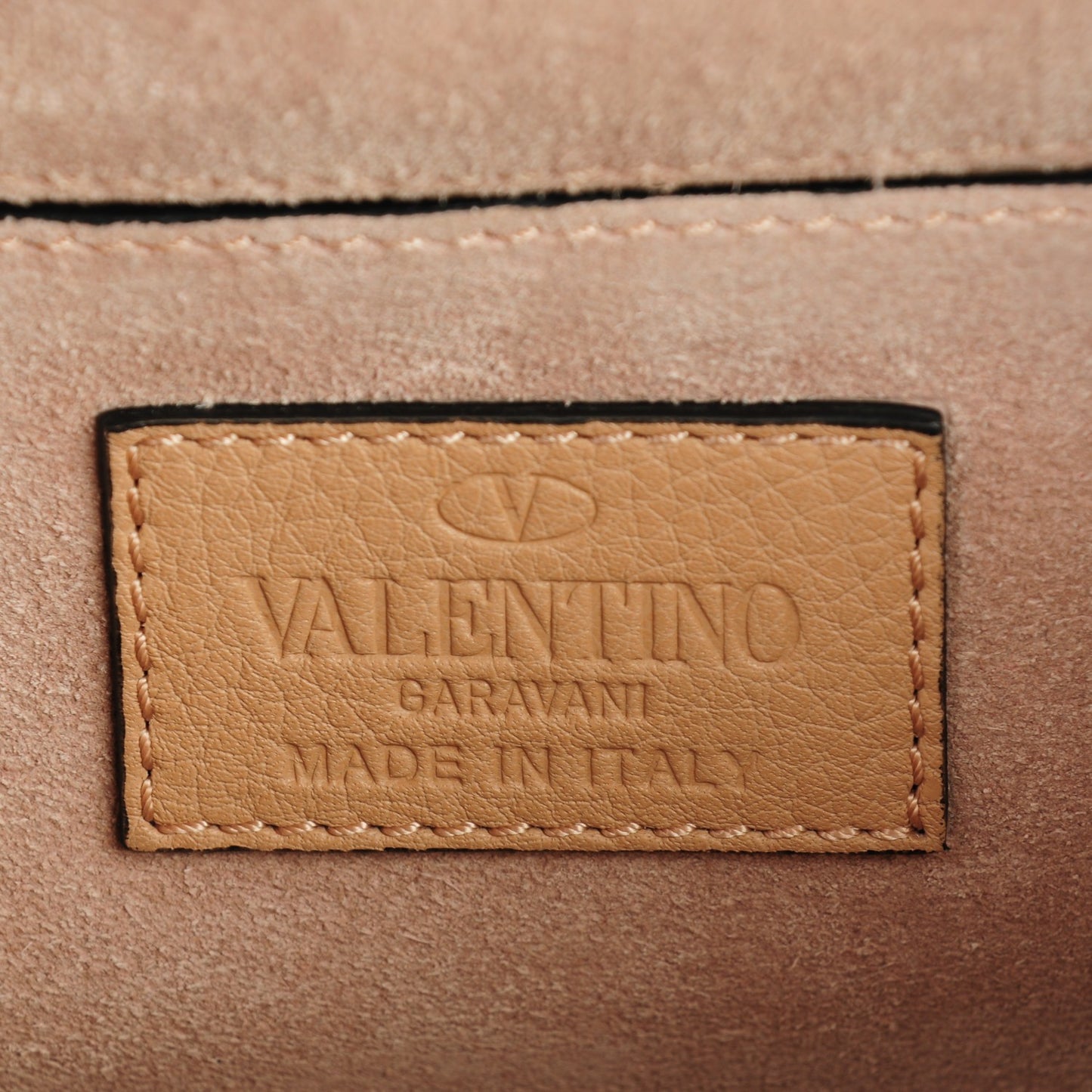 Pebbled Calfskin Rockstud Crossbody Messenger Bag Skin Sorbet