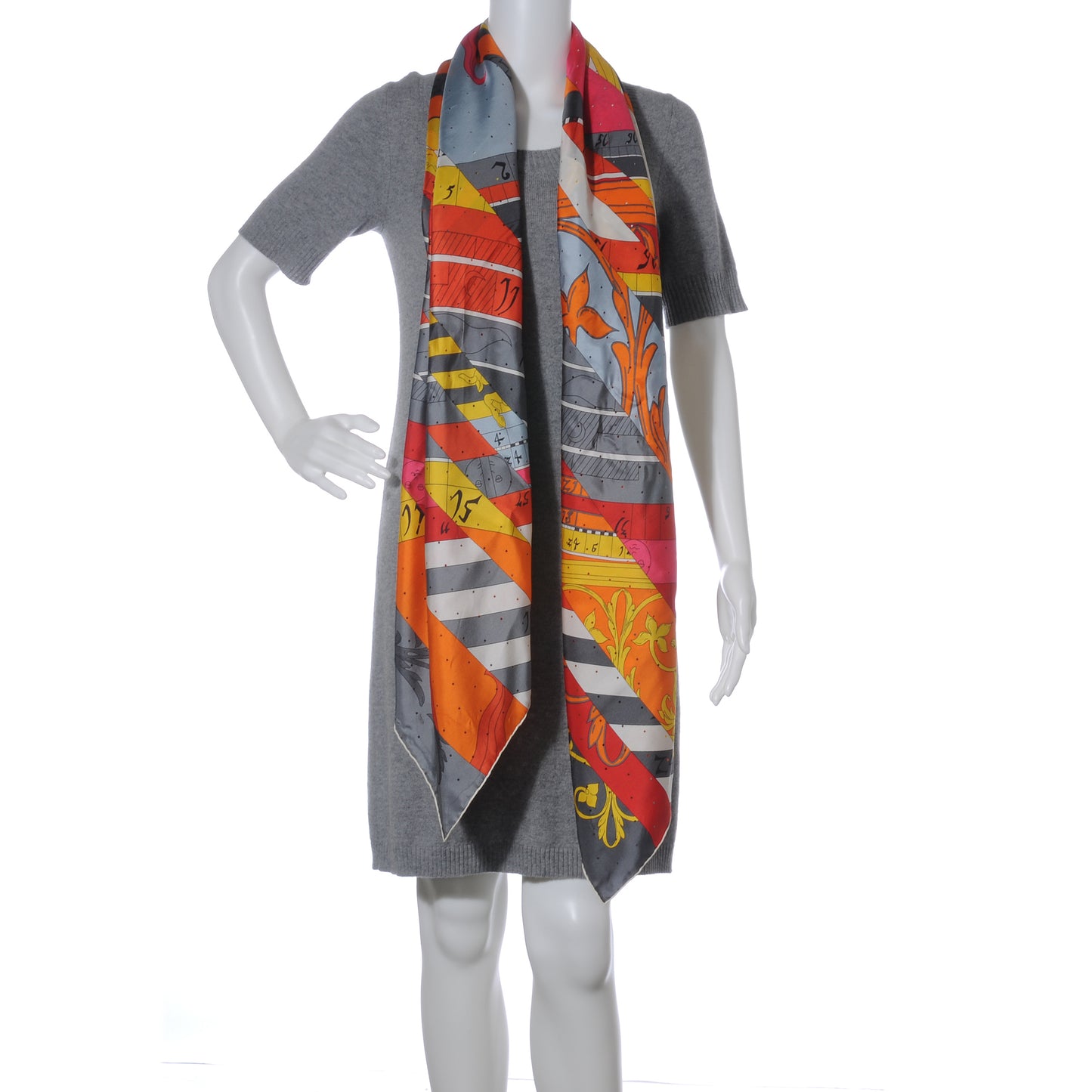 Silk Perforated Astrologie Nouvelle Perfore Shawl GM 140