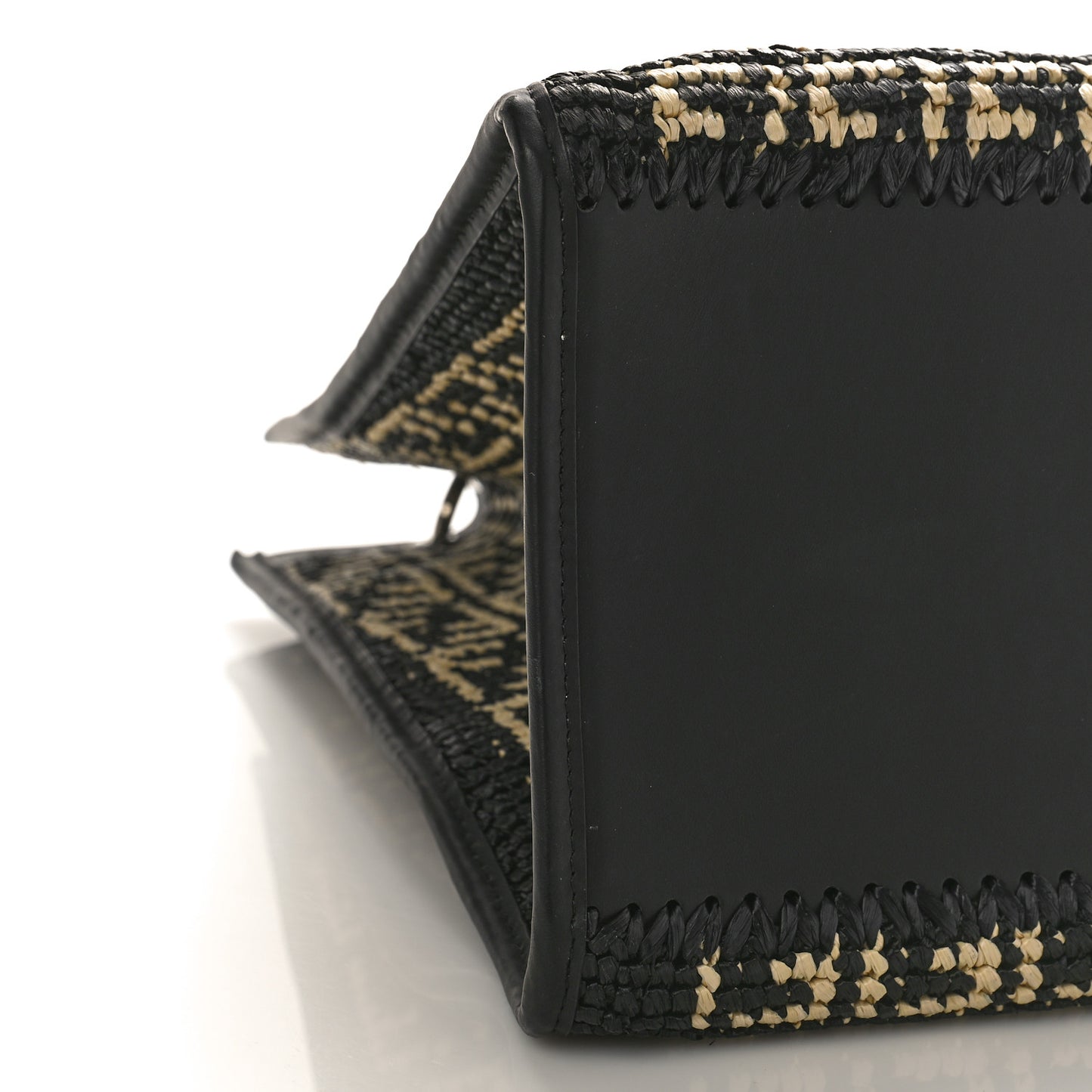 Raffia Vitello Century Wicker FF 1974 Crochet Large Runaway Shopper Tote Natural Black