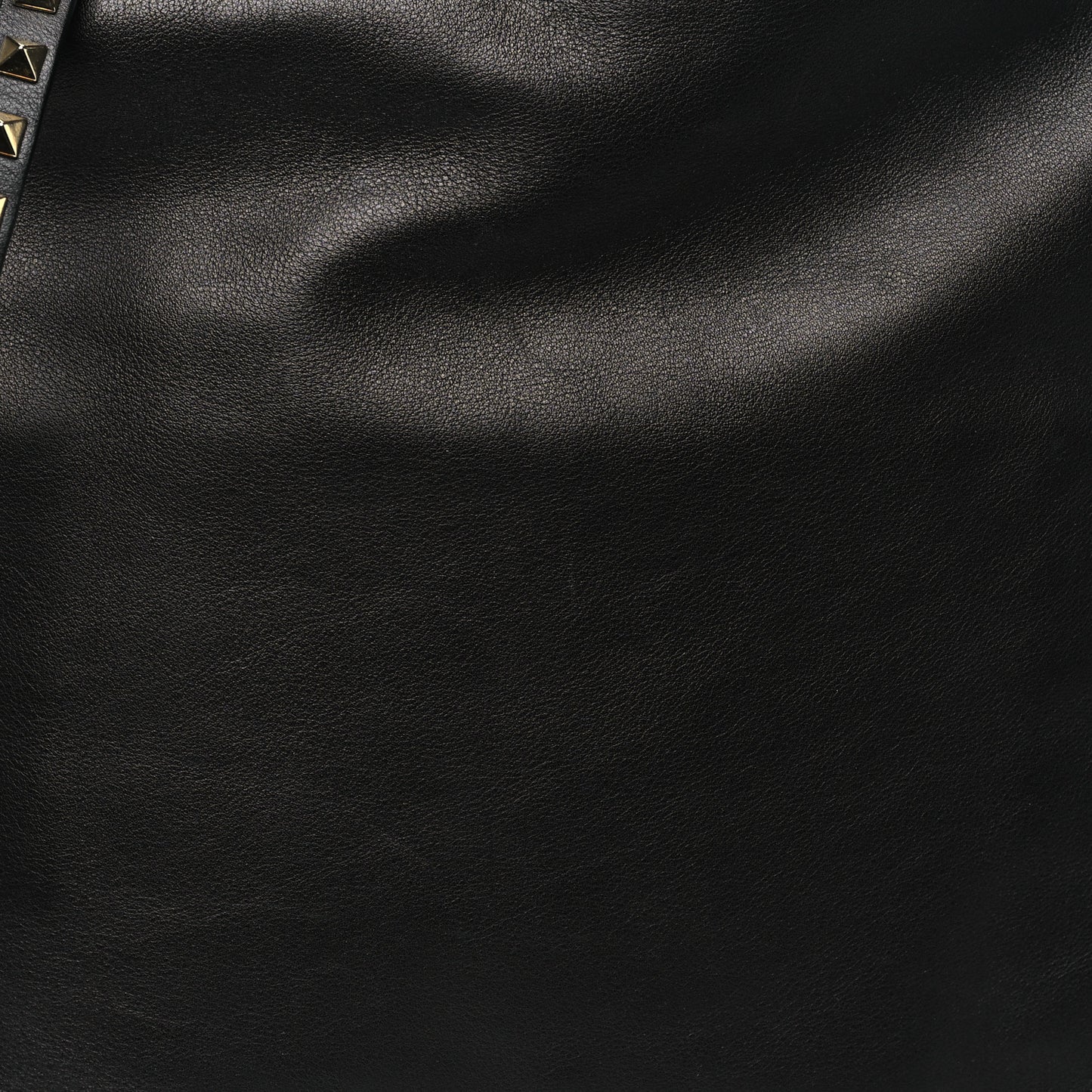 Vitello Small Rockstud Hobo Black