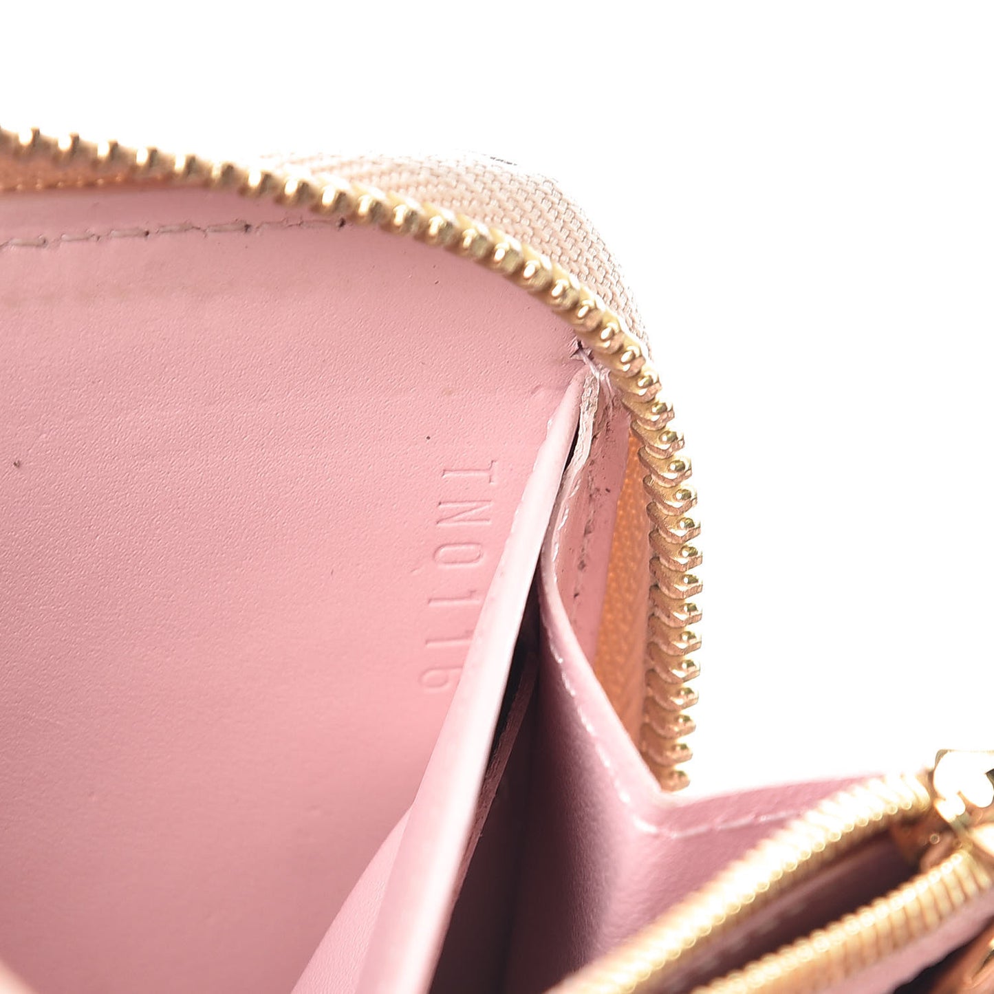 Vernis Rayures Zippy Wallet Dune