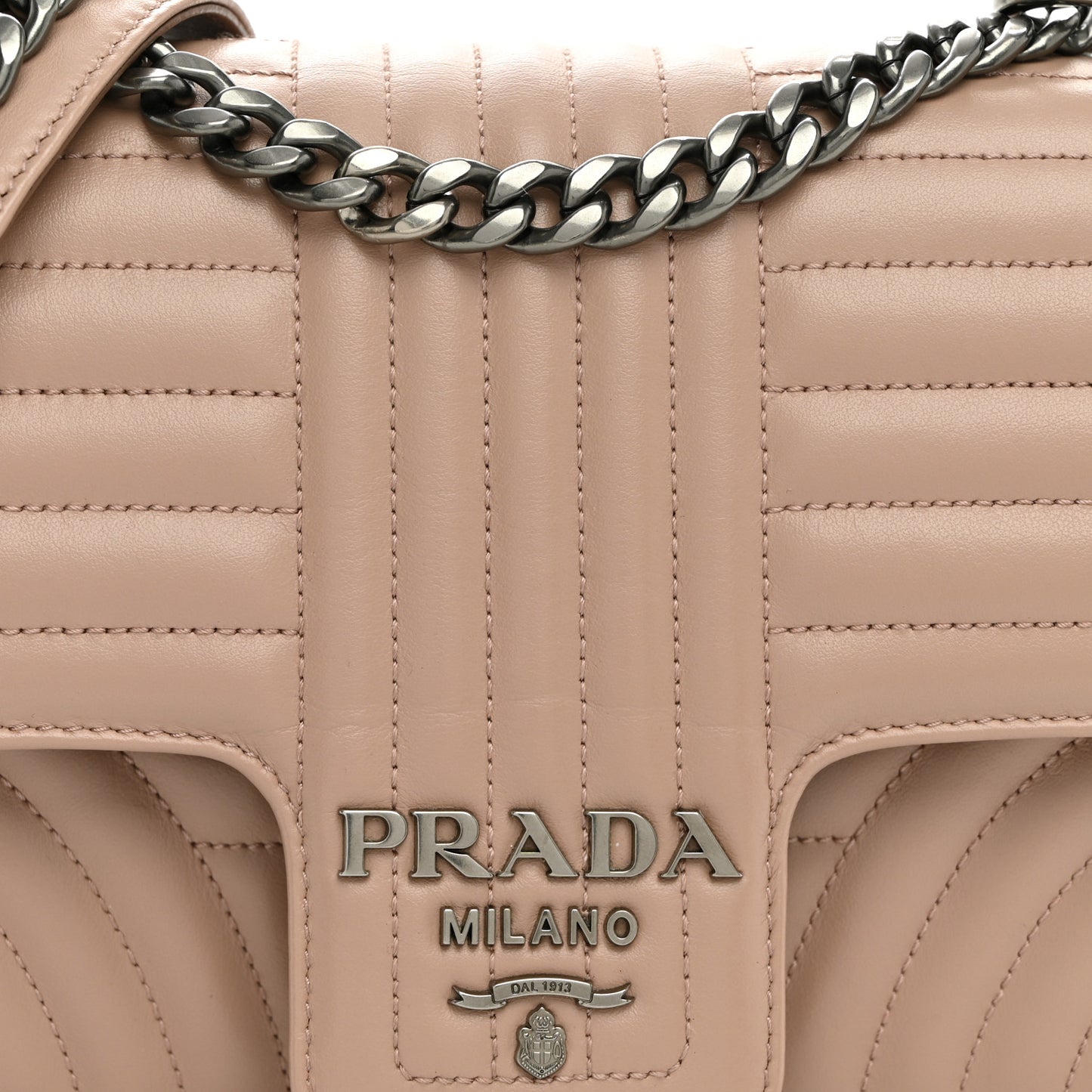 Soft Calfskin Impunture Diagramme Medium Chain Flap Shoulder Bag Cipria