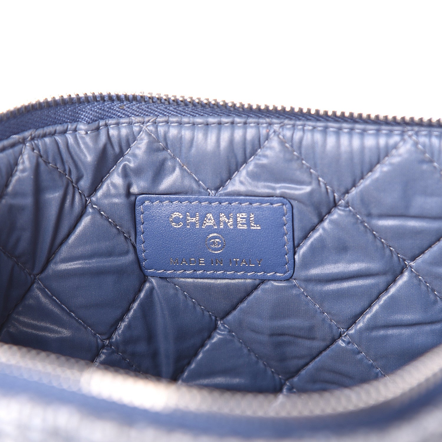 Chanel Woven Straw Raffia Medium Deauville Pouch Blue 5 of 9