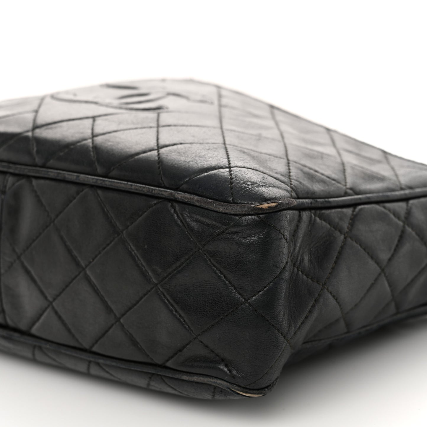 Lambskin Quilted CC Tassel Camera Case Black