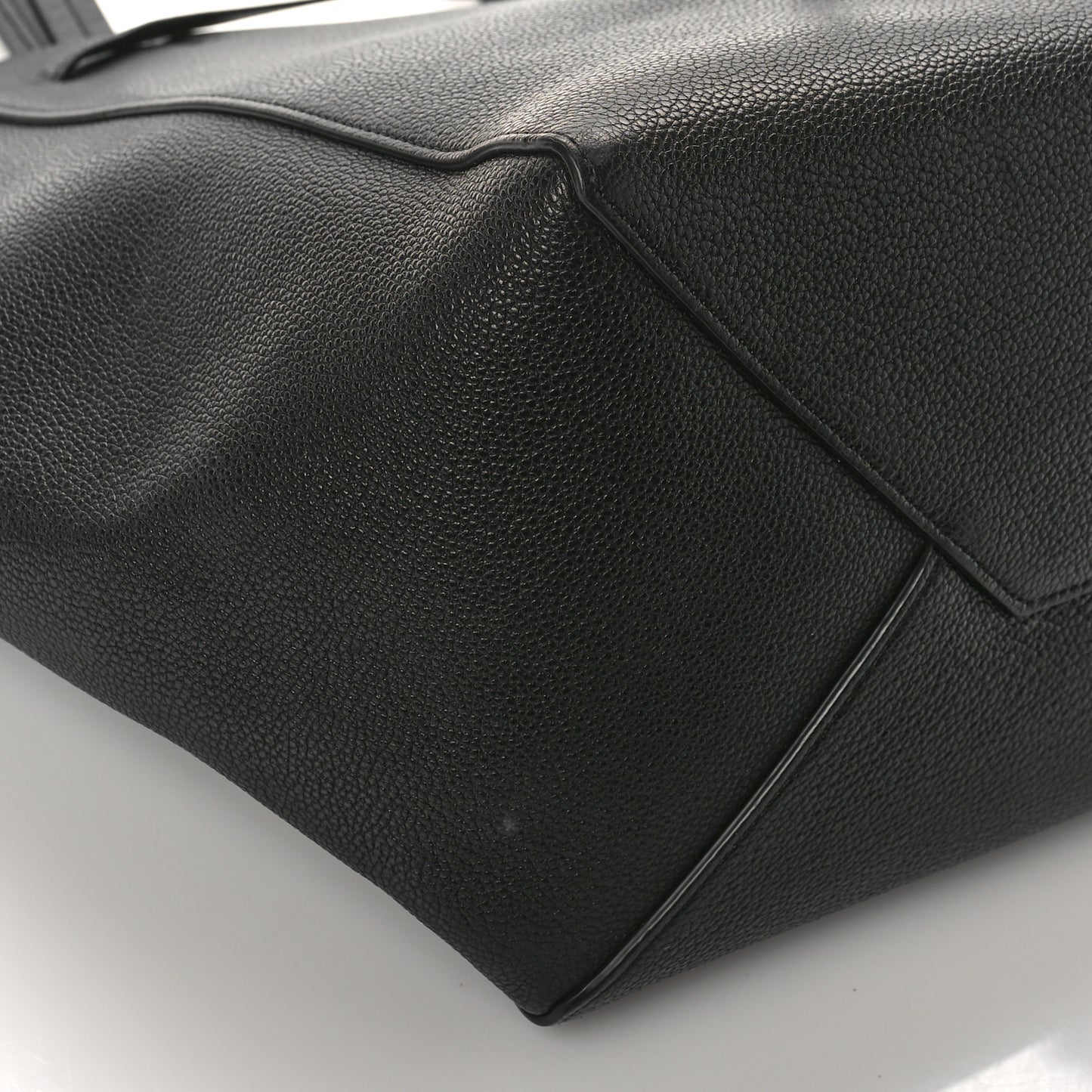 Soft Grained Calfskin Small Belt Cabas Phantom Black