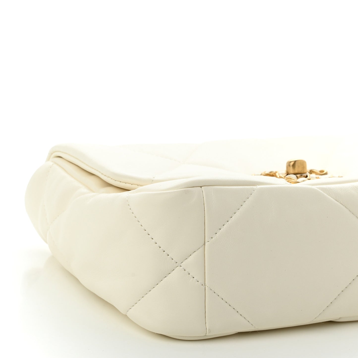 Lambskin Quilted Medium Chanel 19 Flap White