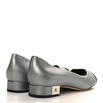 Chanel Metallic Calfskin Grosgrain Cap Toe CC Ballerina Flats 40 Silver Black 4 of 9