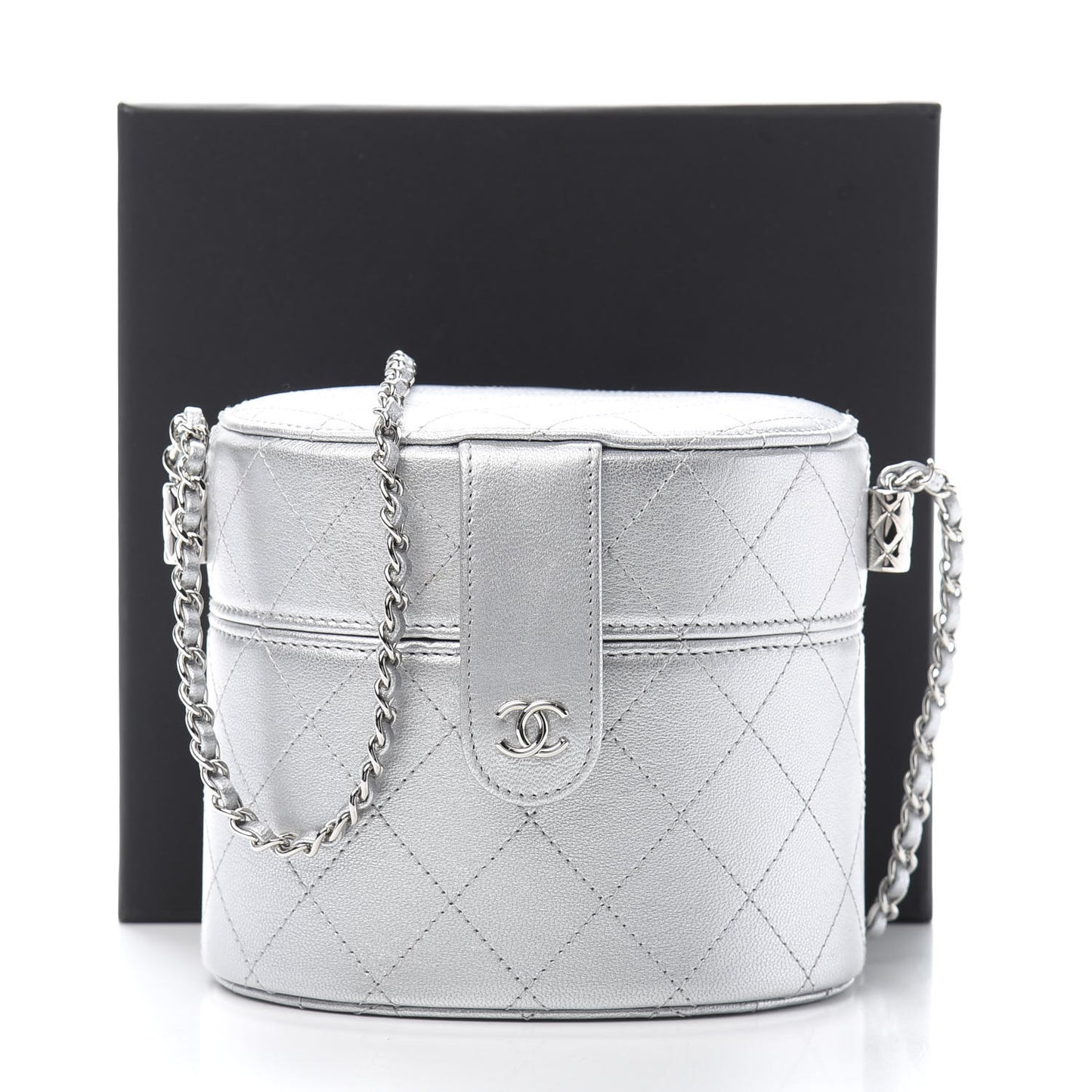 Metallic Lambskin Quilted Round Vanity Case With Chain Silver