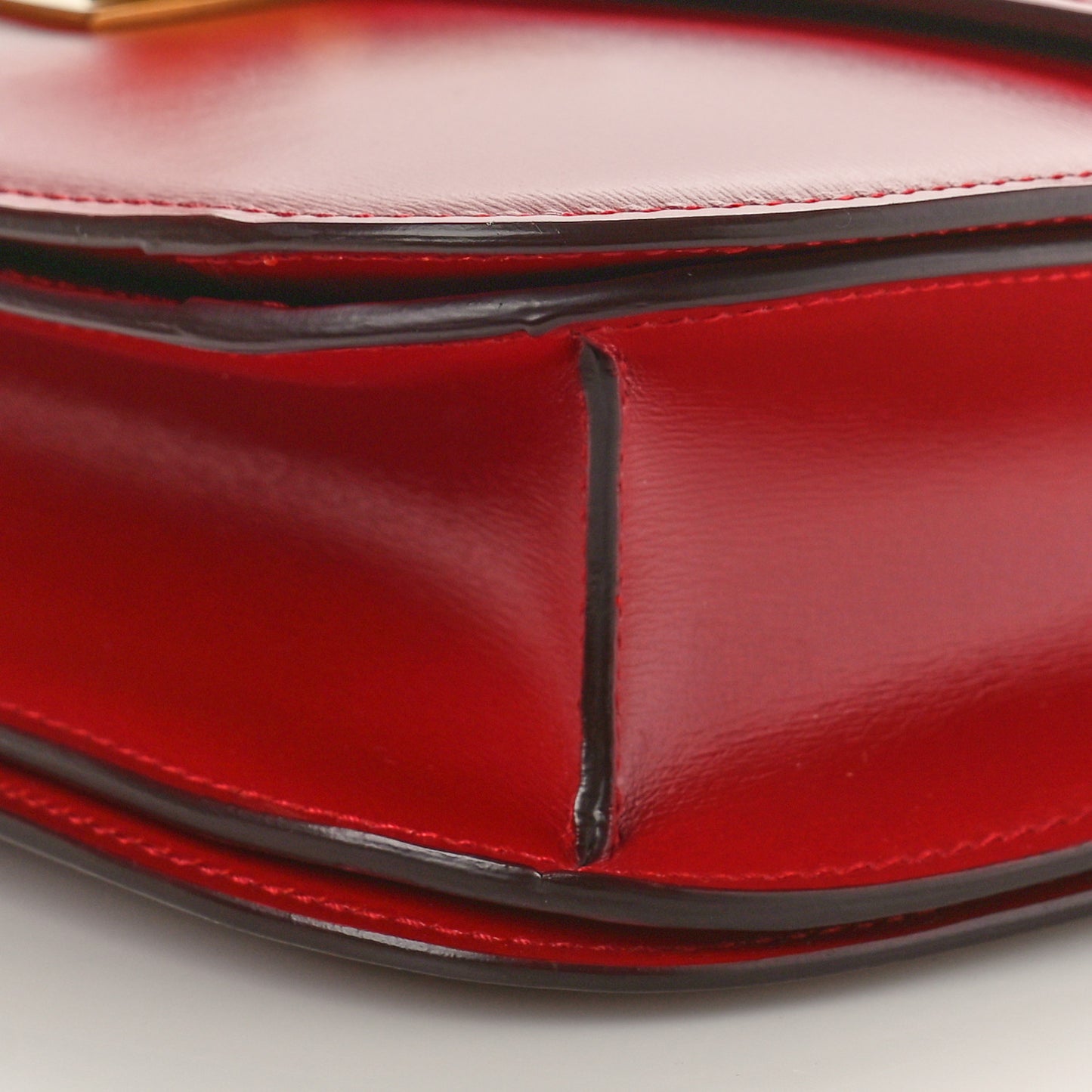 Box Calfskin Medium Classic Box Flap Bag Red