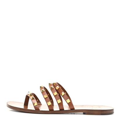 Valentino Garavani Calfskin Rockstud Flair Flat Thong Sandals 40 Selleria 1 of 7