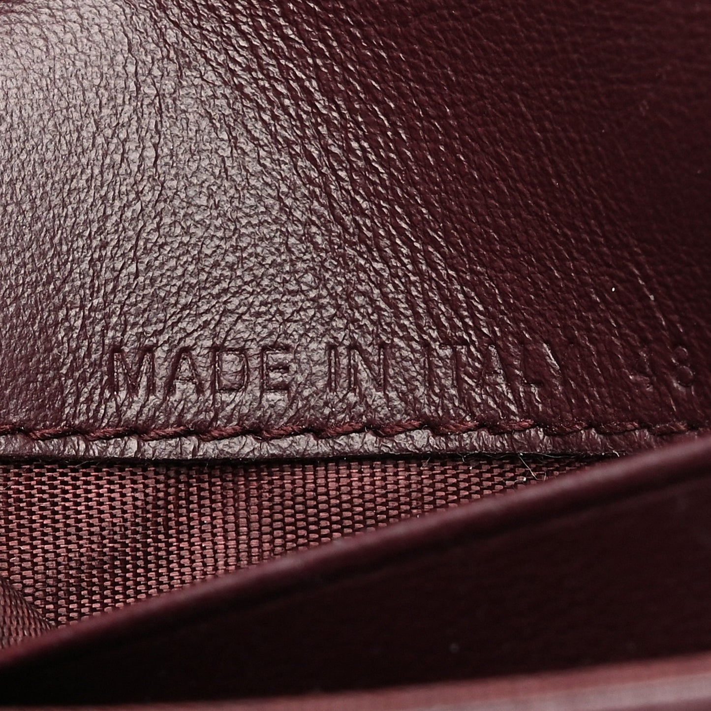Oblique Saddle Card Holder Bordeaux