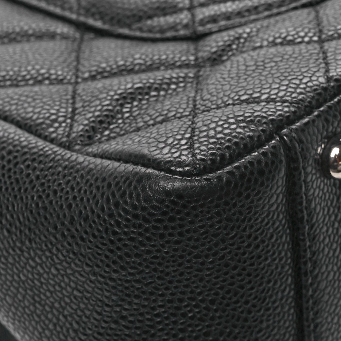 Caviar Quilted XL Grand Shopping Tote GST Black