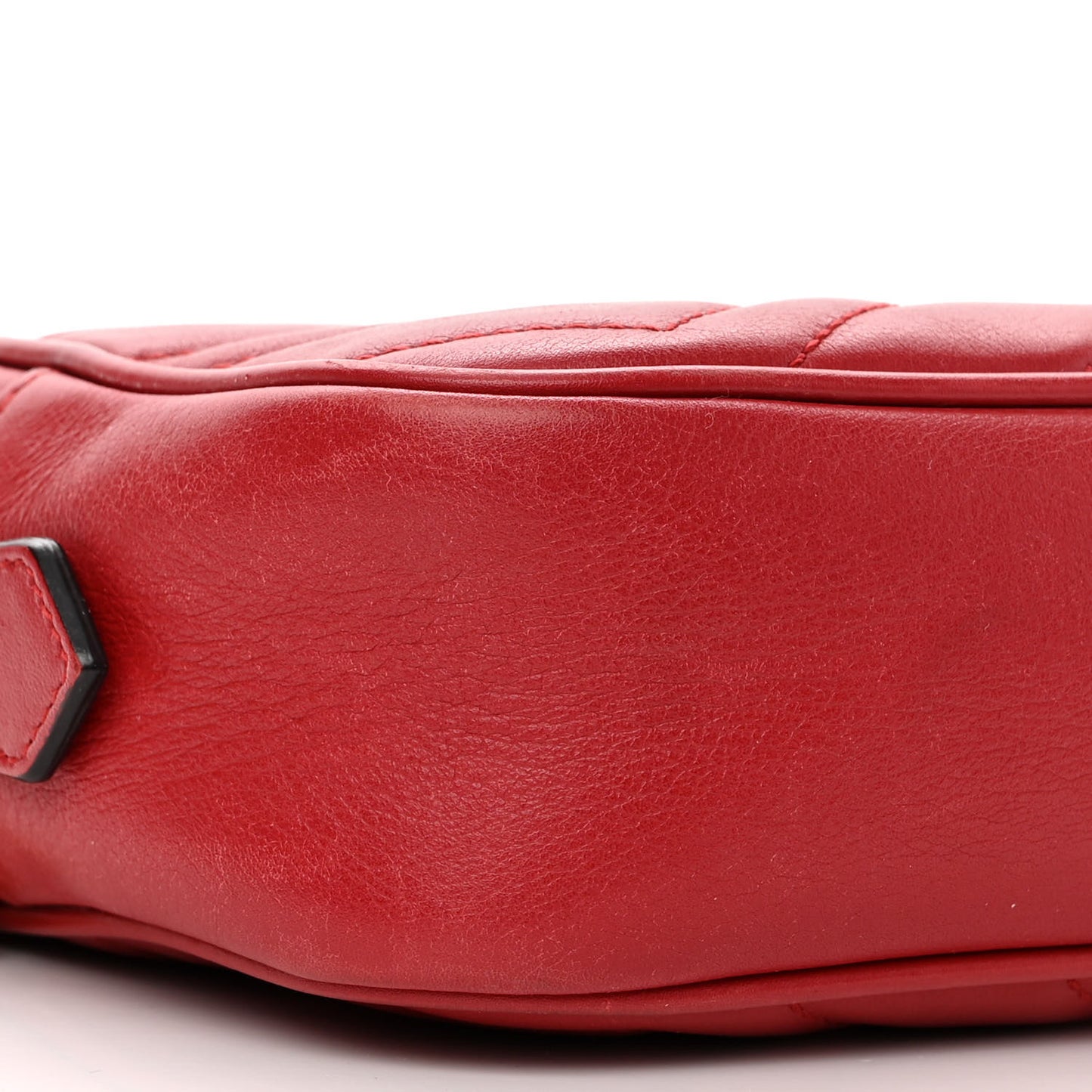 Calfskin Matelasse Mini GG Marmont Chain Shoulder Bag Hibiscus Red