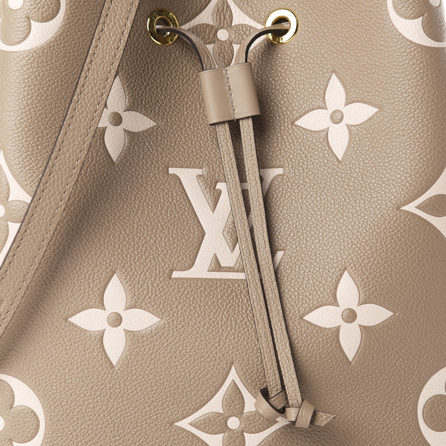 Louis Vuitton Empreinte Monogram Giant Neonoe MM Tourterelle Creme 11 of 11