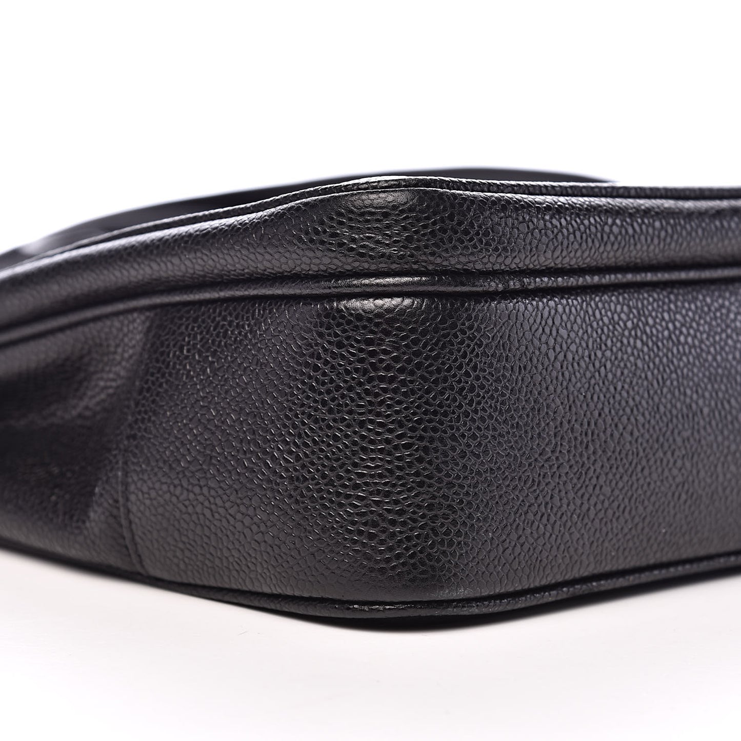 Caviar CC Shoulder Bag Black