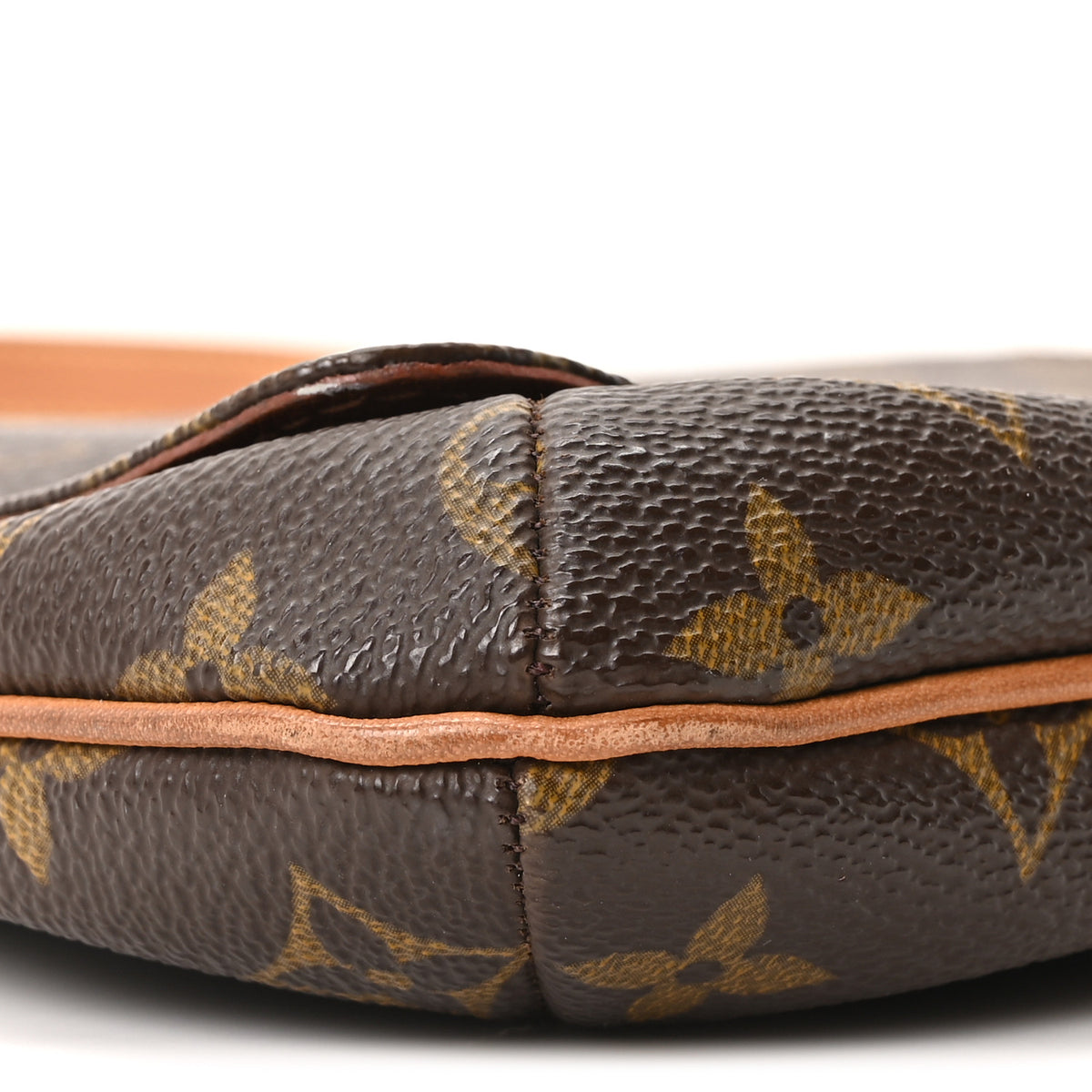Monogram Musette Tango