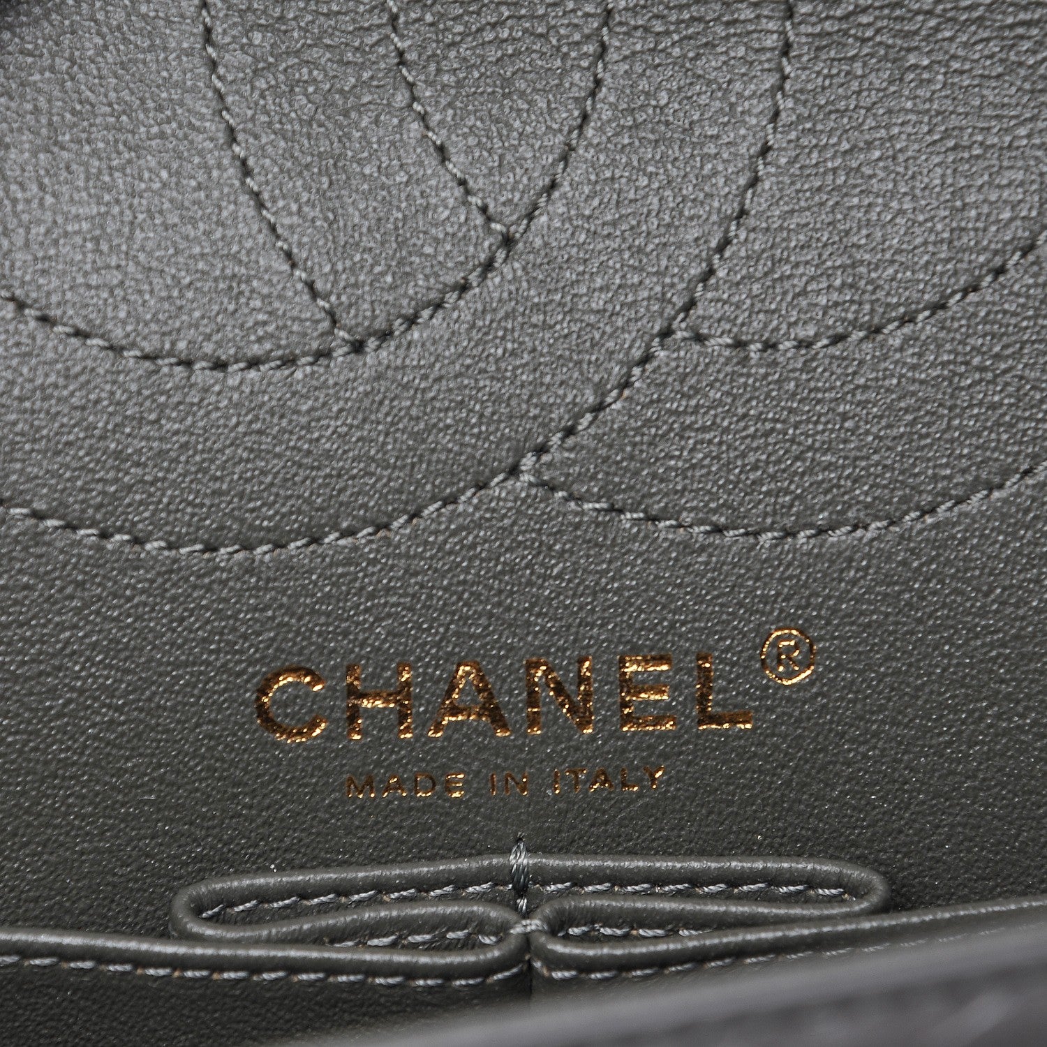 Chanel Aged Calfskin Chevron 2.55 Reissue 226 Dark Grey 6 of 8