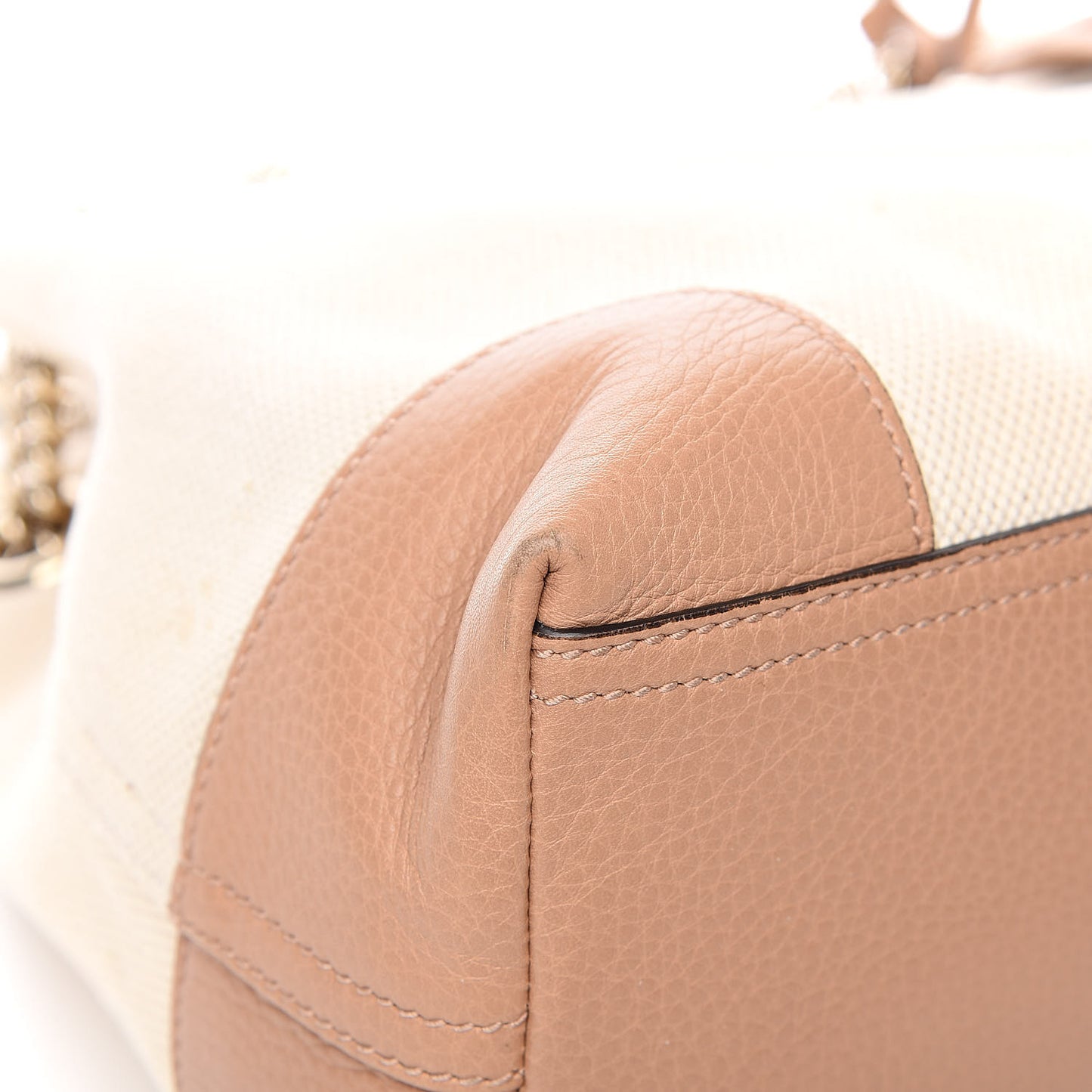 Linen Canvas Pebbled Calfskin Medium Soho Chain Shoulder Bag White Camelia