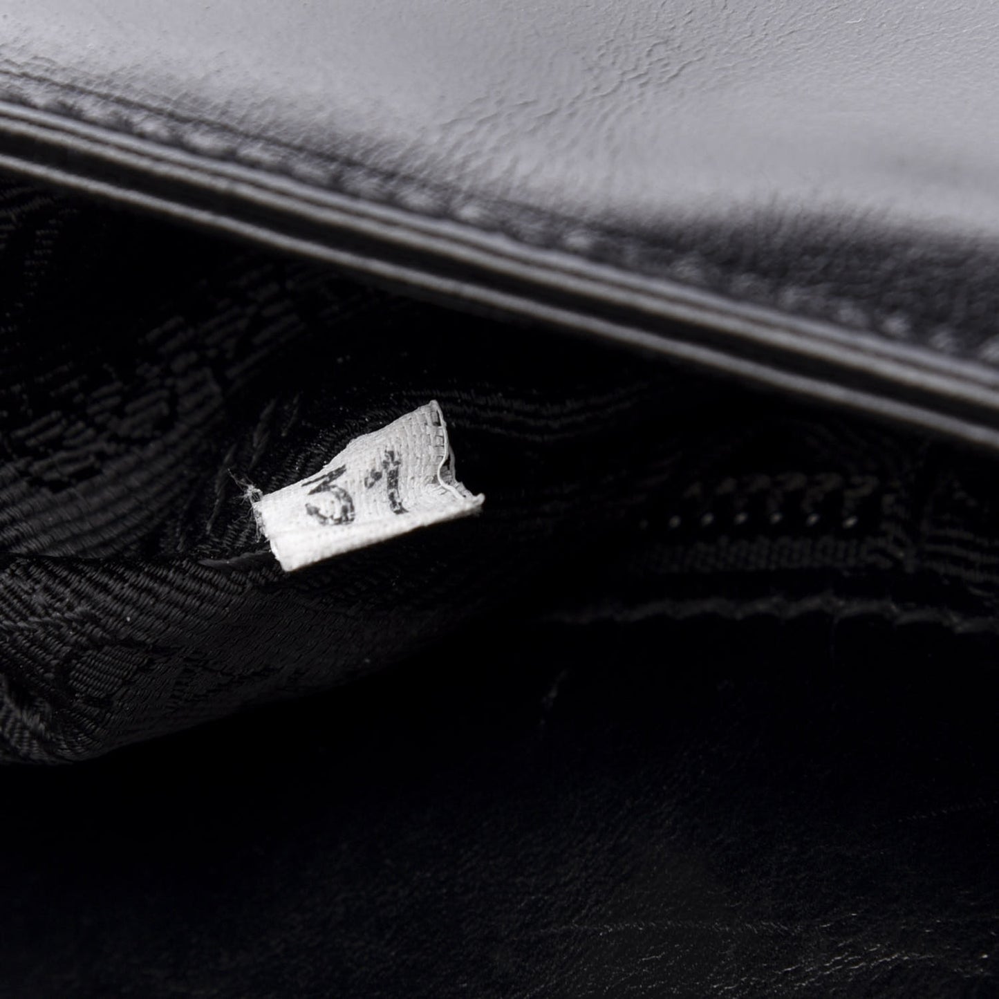 Cuoio Crossbody Black