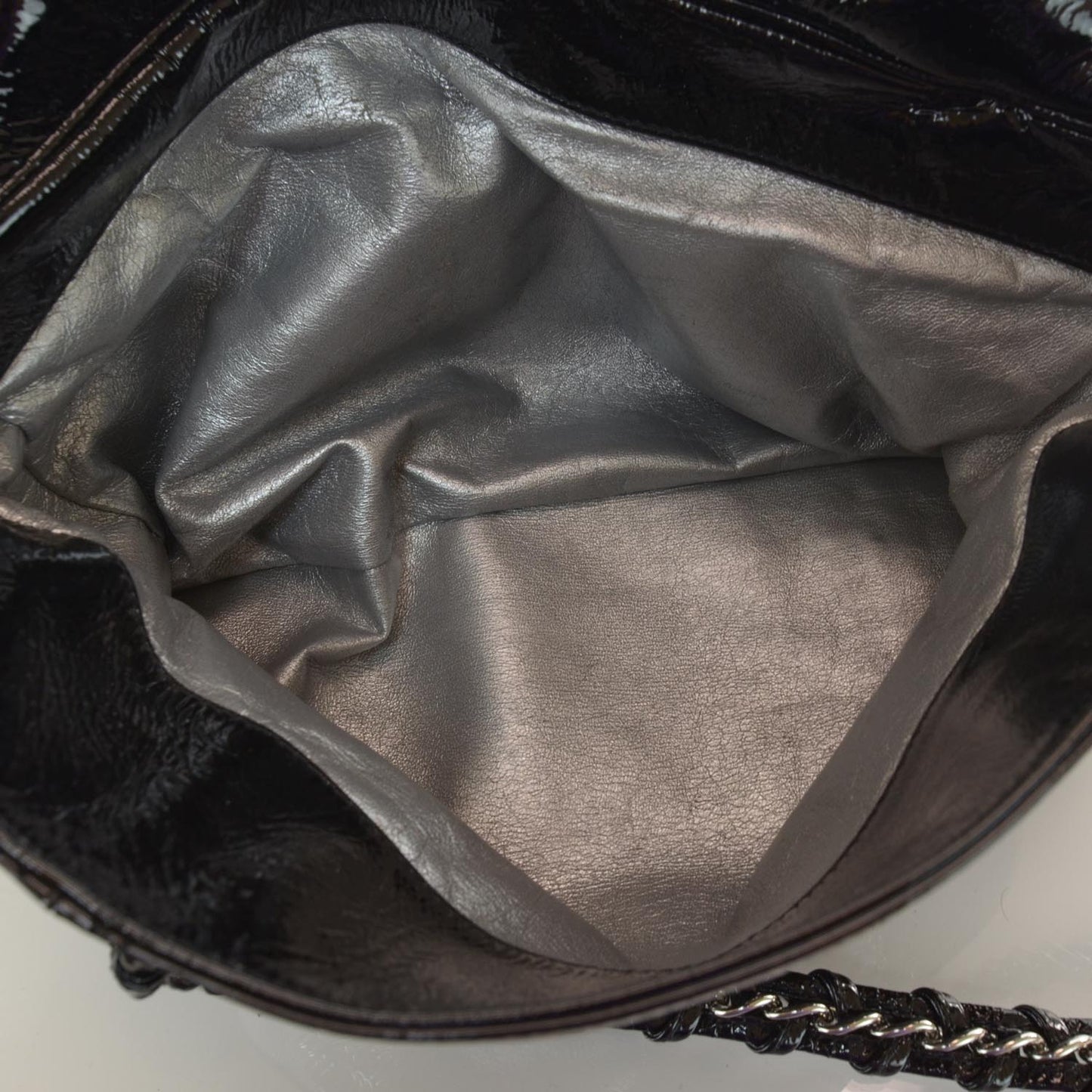 Patent Calfskin Large Luxe Ligne Tote Black