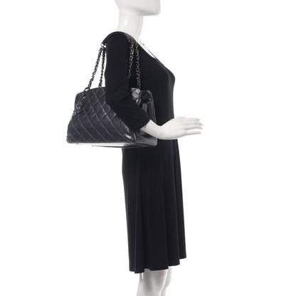 Chanel Iridescent Quilted Chic Caviar Shopping Tote Argent 2 of 13