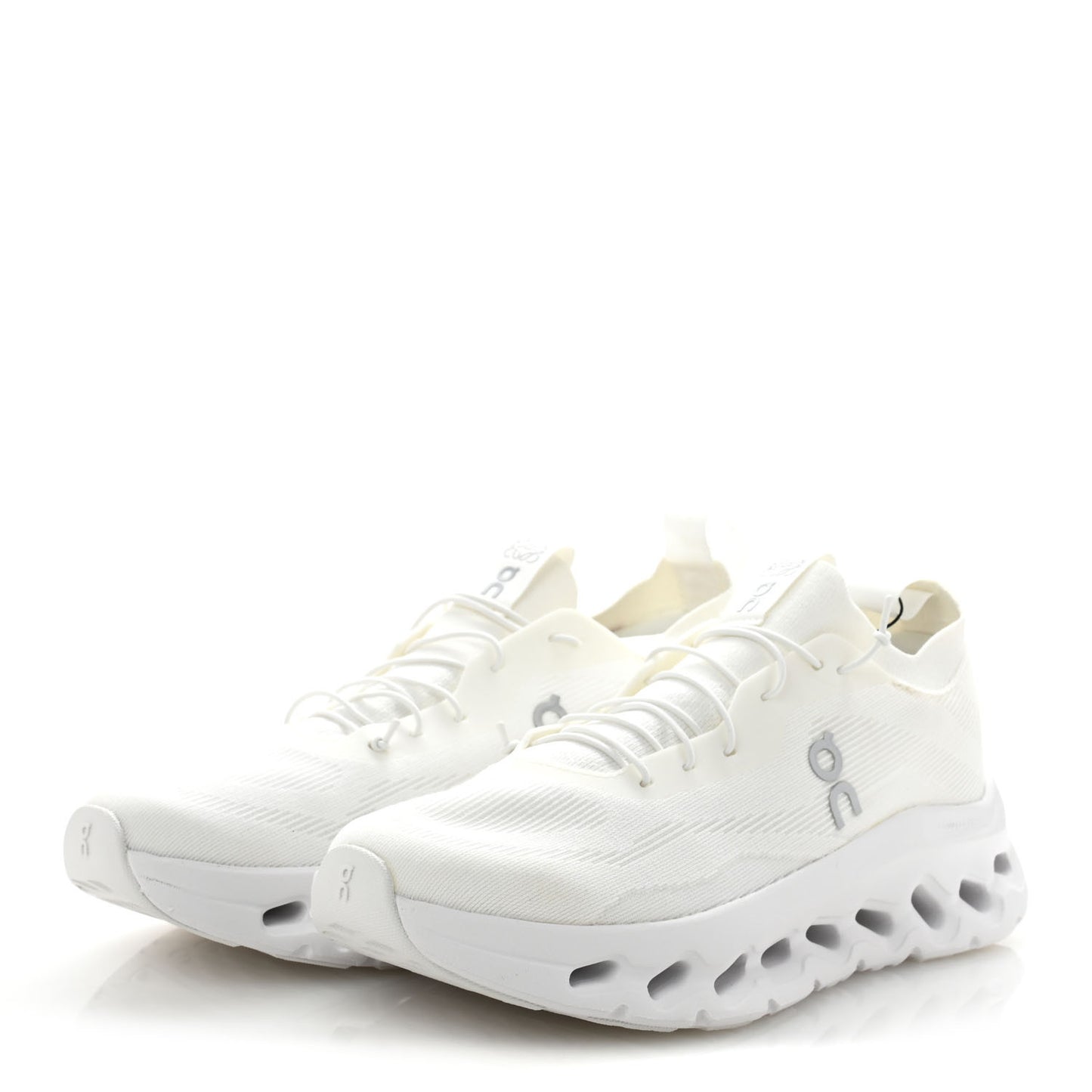X ON Canvas Mesh Cloudtilt Sneakers 40 White