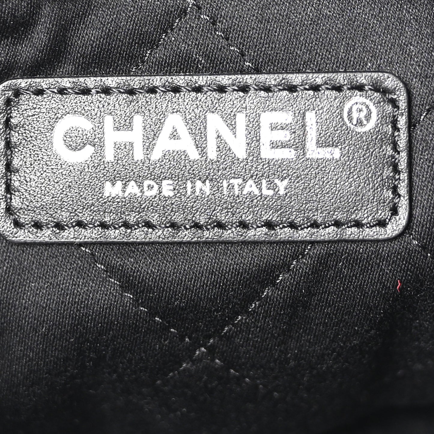 Metallic Shaded Calfskin Quilted Chanel 22 Black Silver