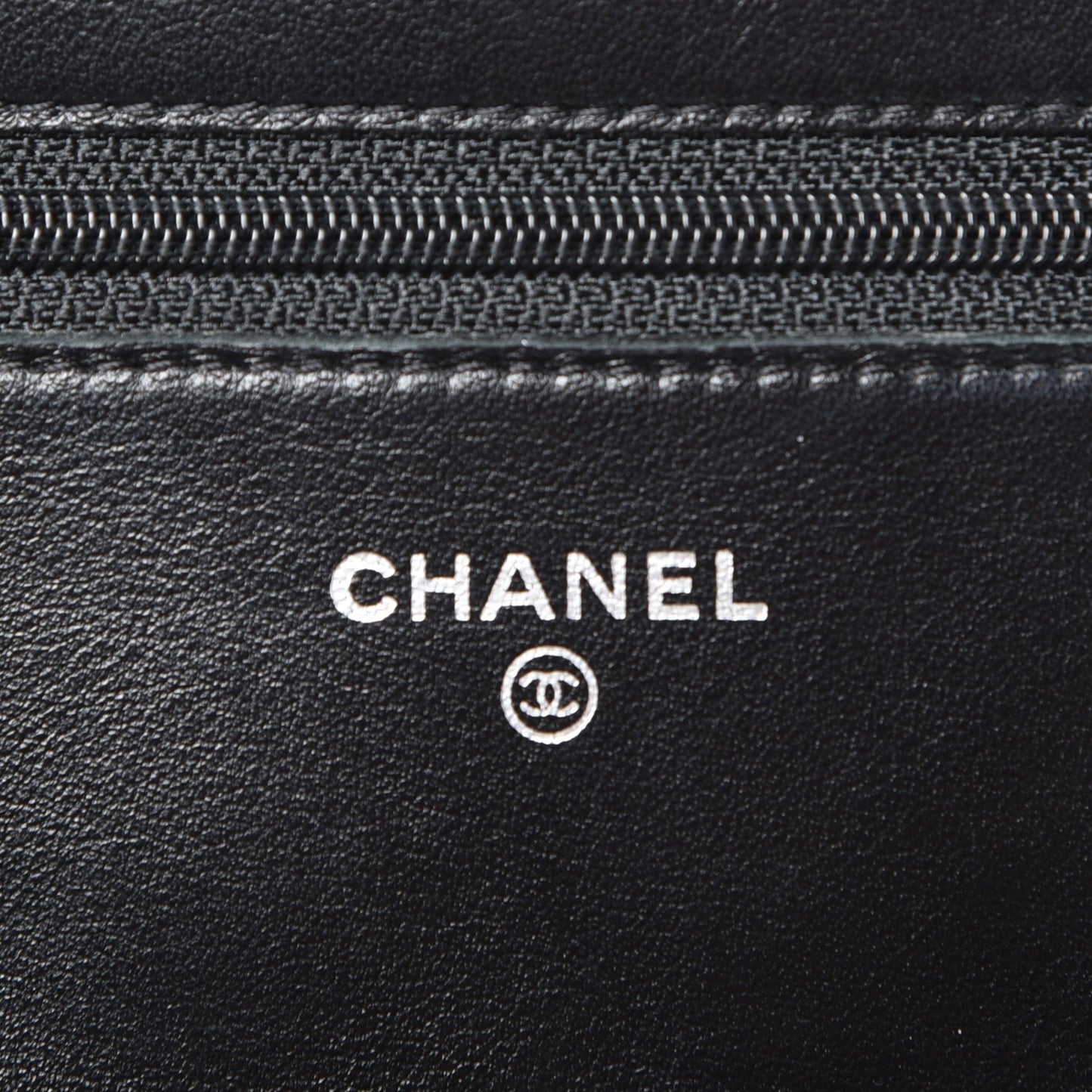 Patent Quilted Wallet On Chain WOC Black