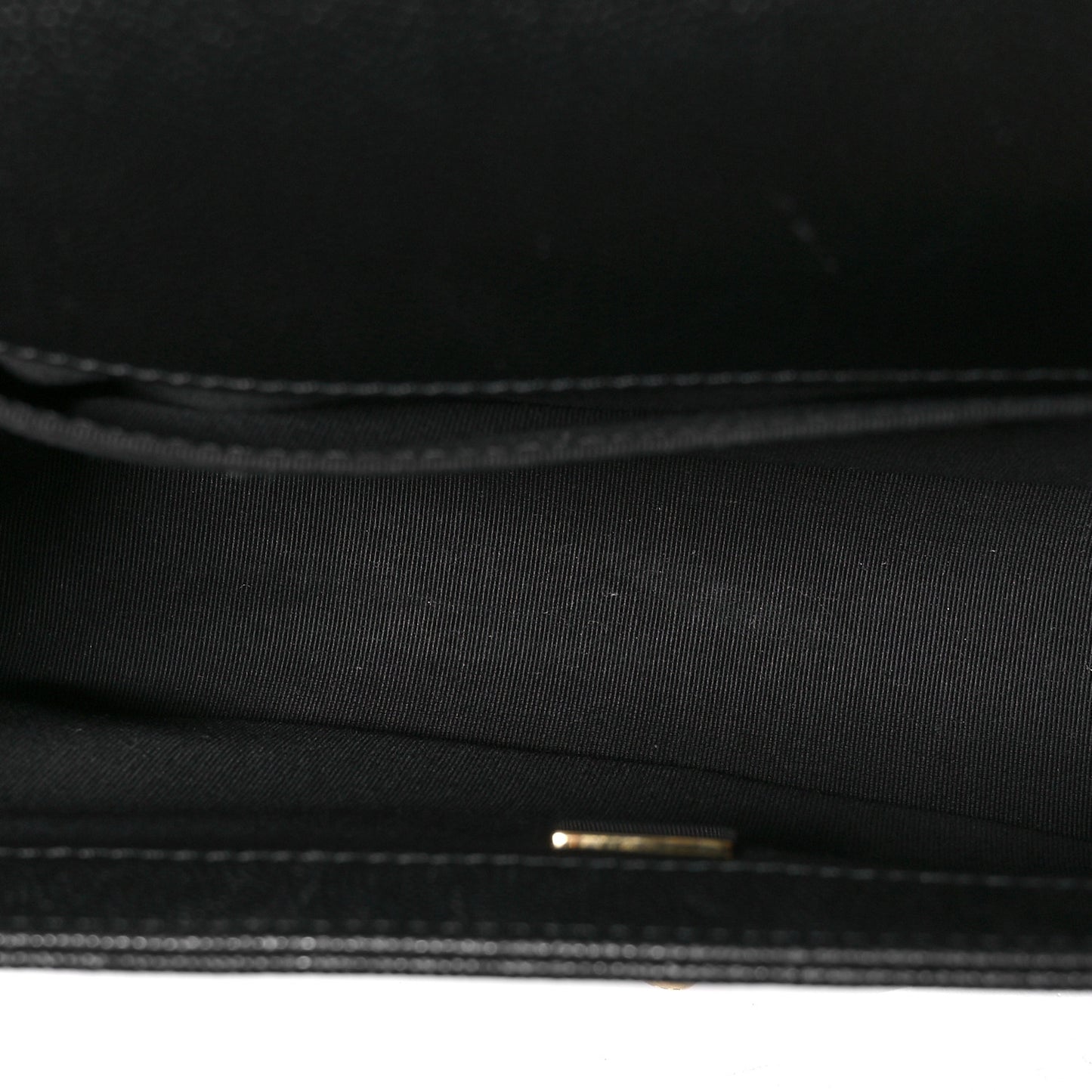 Caviar Chevron Quilted Medium Boy Flap Black