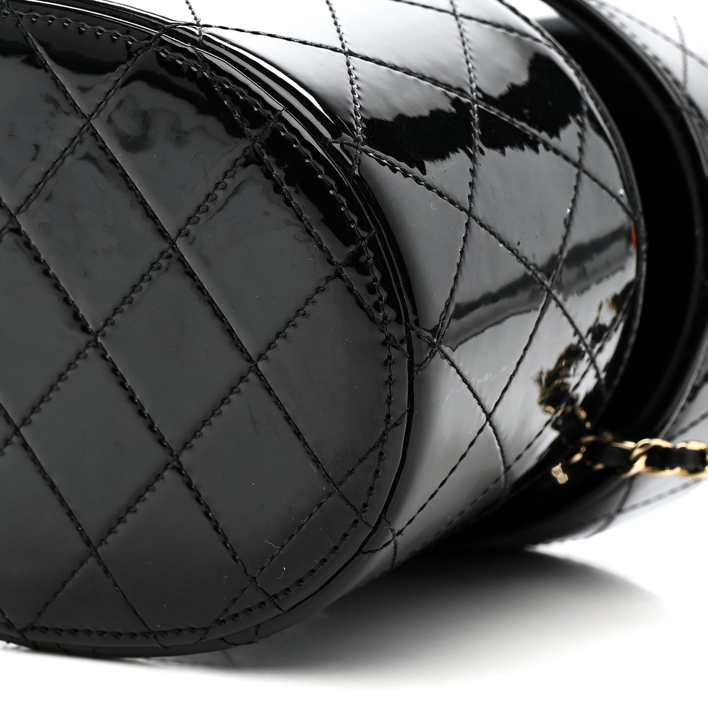 Patent Quilted Round Clutch With Chain Black