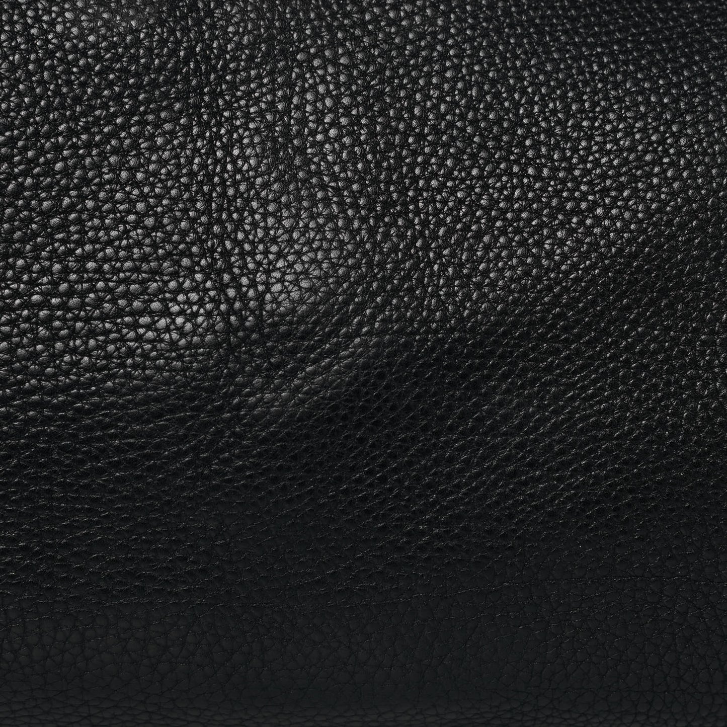 Pebbled Calfskin Medium Soho Boston Black