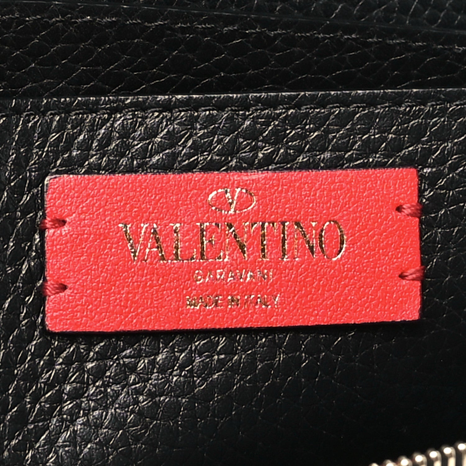 Valentino Garavani Pebbled Calfskin Rockstud Flap Wallet On Chain 6 of 10