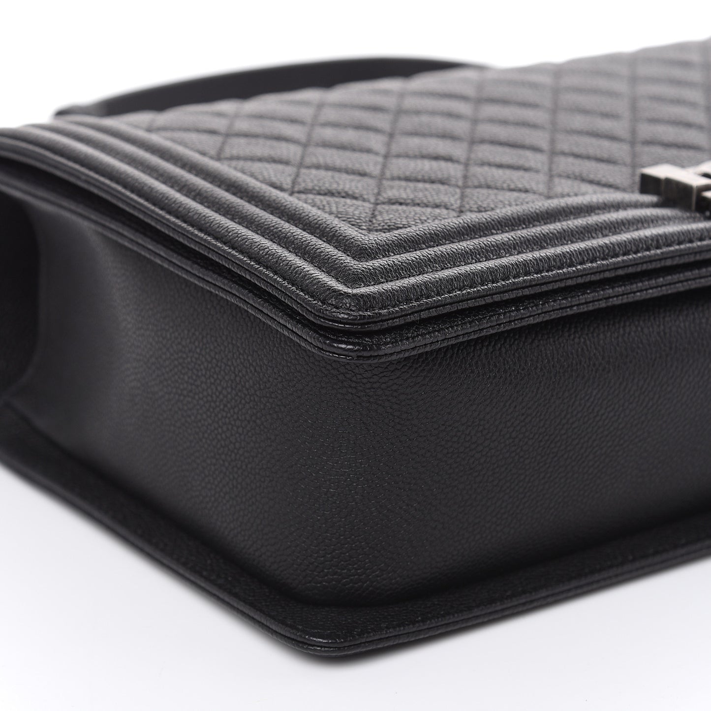 Caviar Quilted New Medium Boy Flap Black