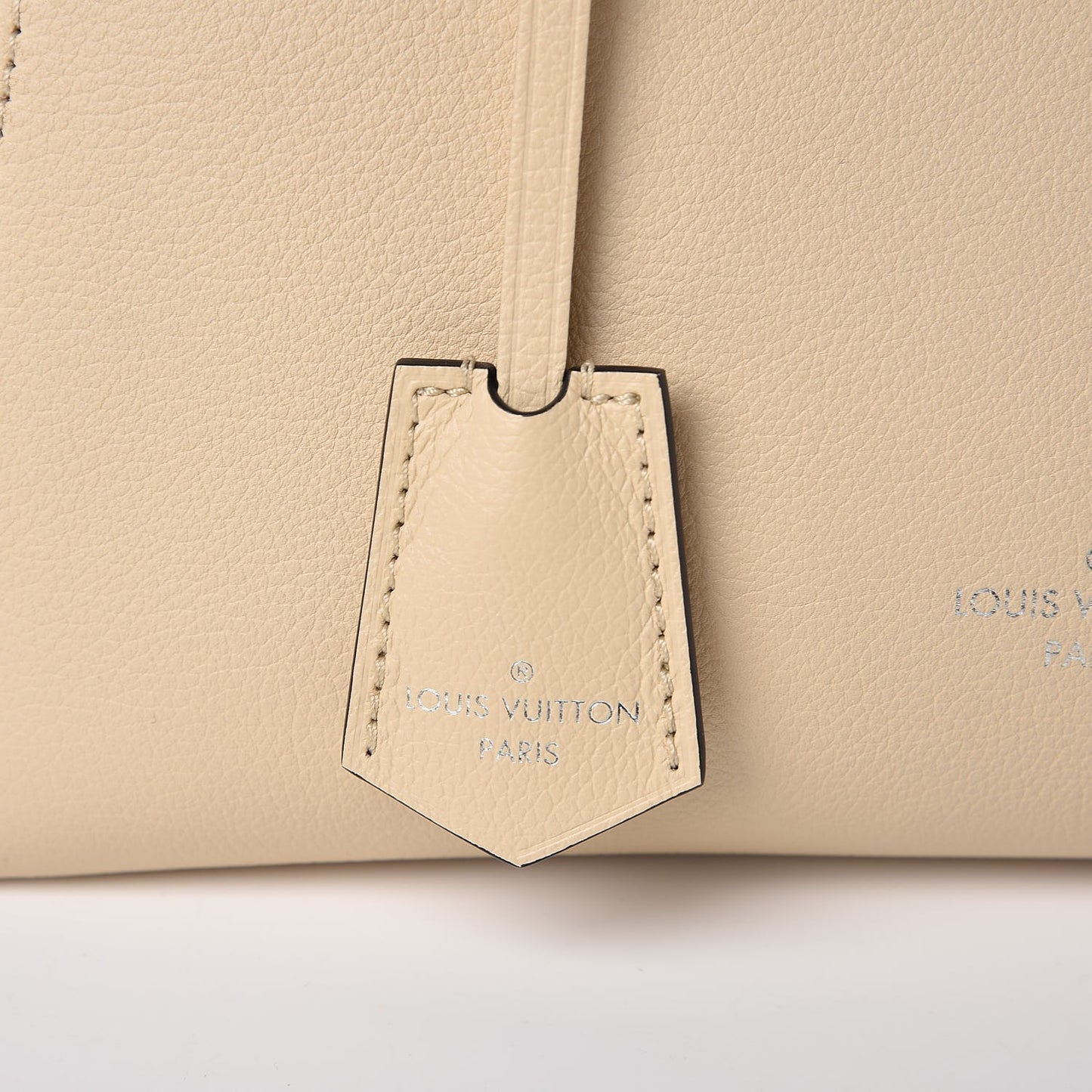 Calfskin Lockme Cabas Vanille Black