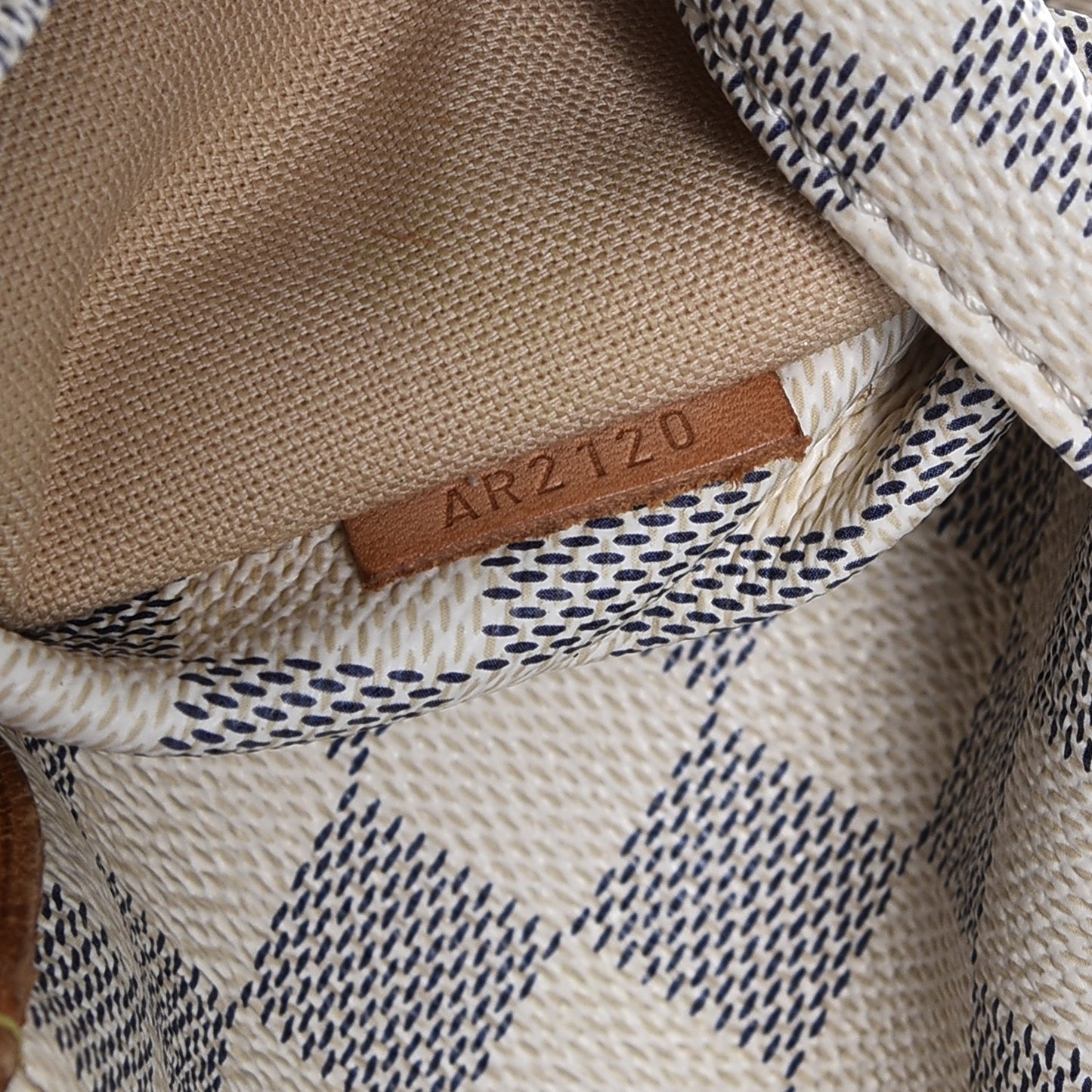 Damier Azur Totally MM