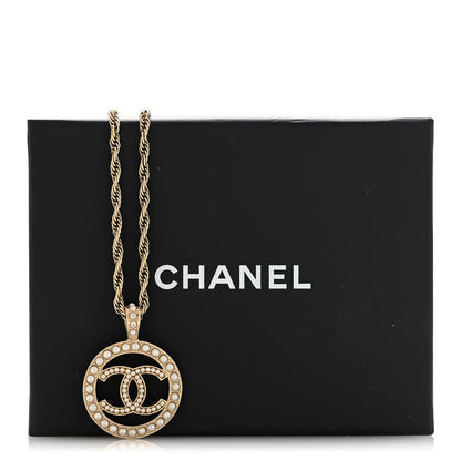 Chanel Pearl CC Round Pendant Necklace Gold 6 of 6