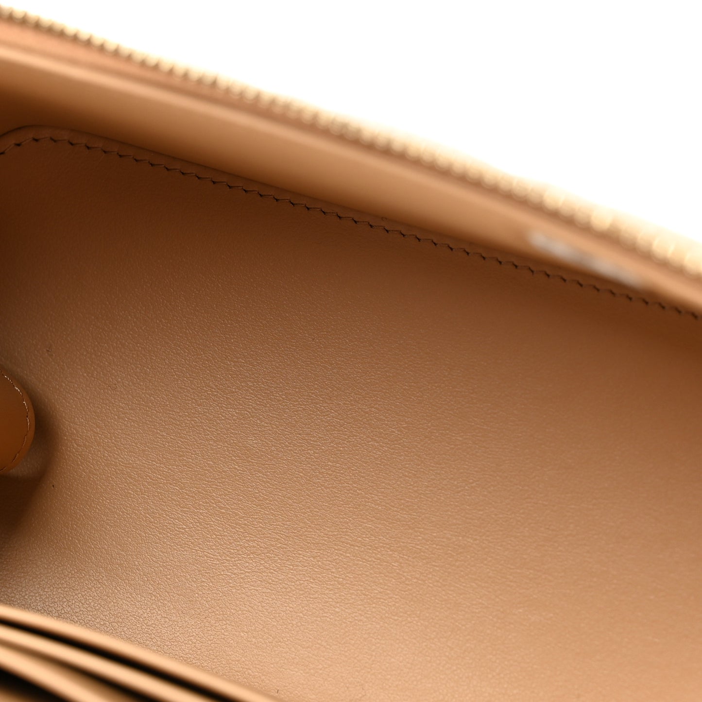 Lambskin Quilted Pearl Crush Small Vanity Case With Chain Beige