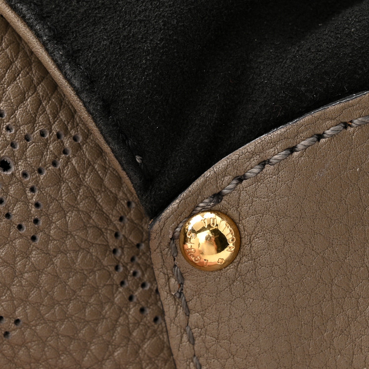 Louis Vuitton Mahina L Taupe 15 of 15