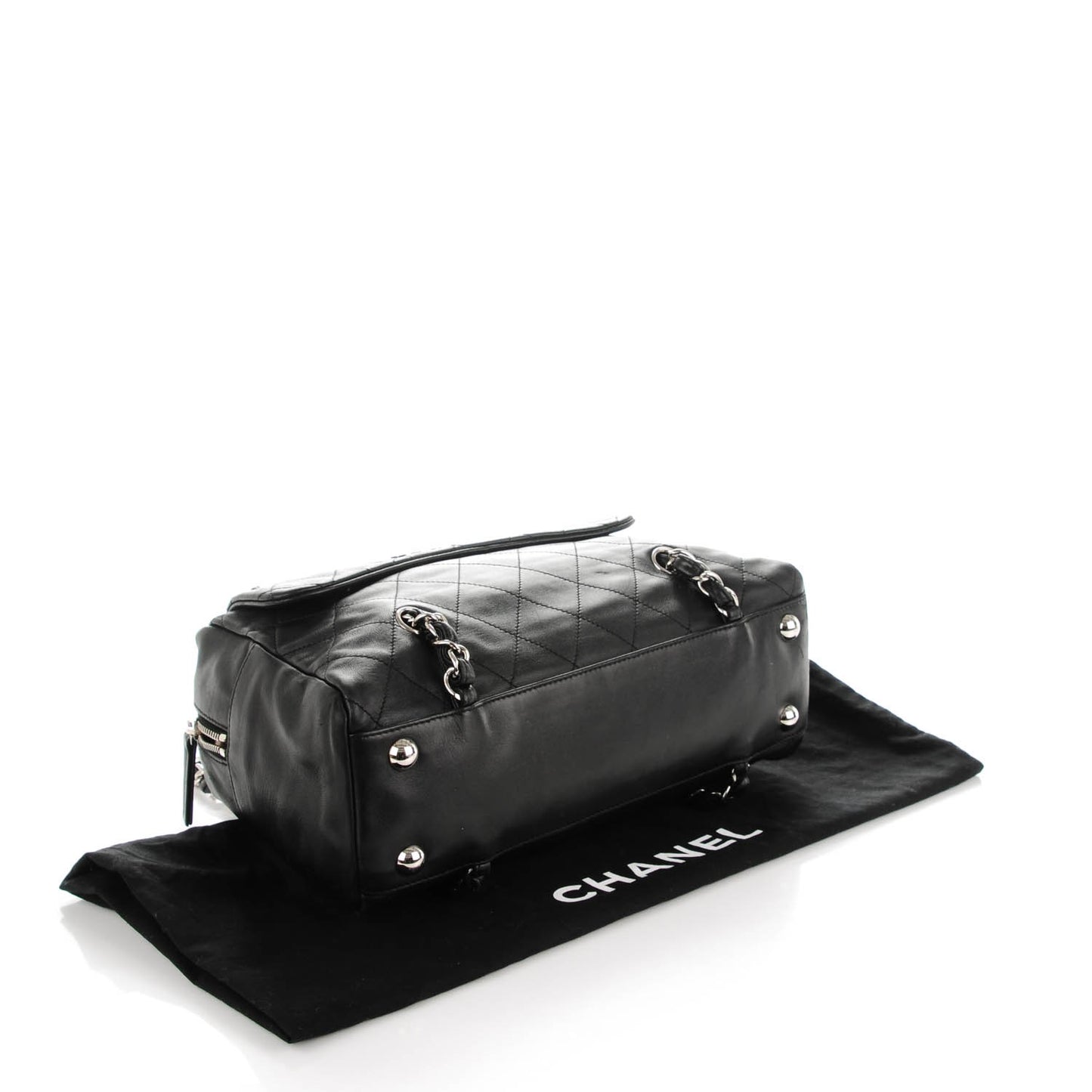 Lambskin Quilted Medium Chain Around Tote Black