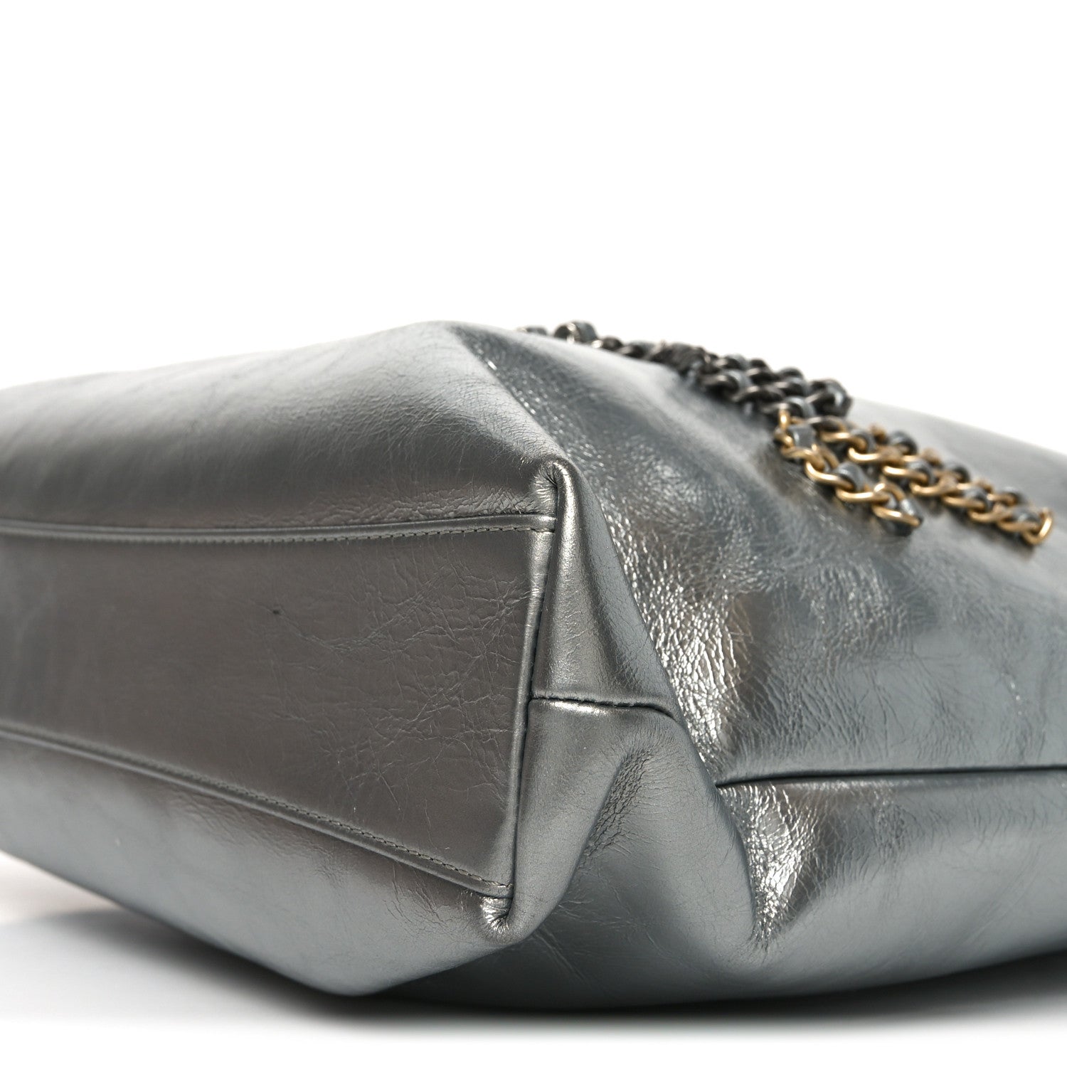 茶*様 Chanel Silver ヴィンテージバッグ Chanel Metallic Crumpled Calfskin Chain 20s Signe Tote Silver
