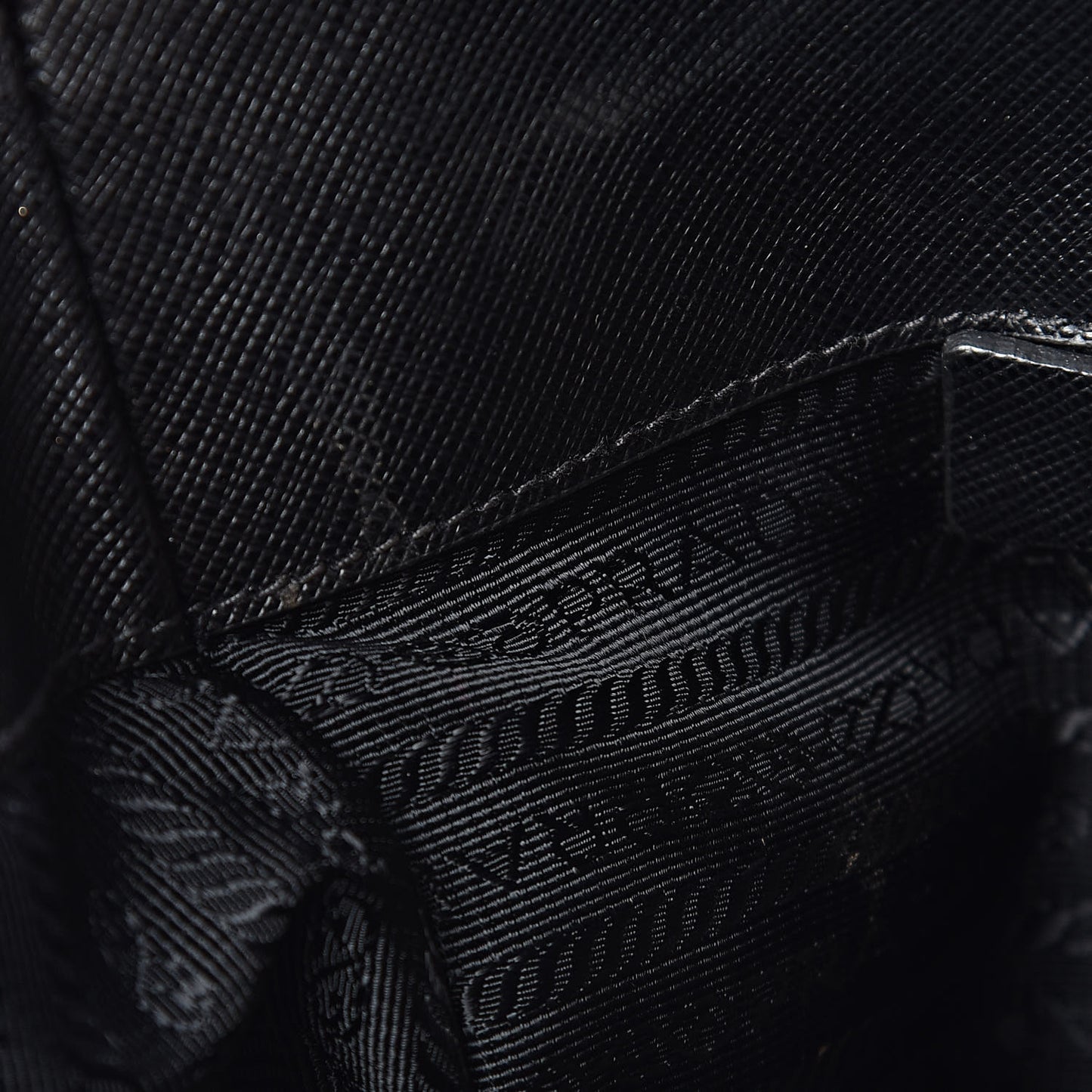 Saffiano Lux Extra Large Galleria Double Zip Tote Black