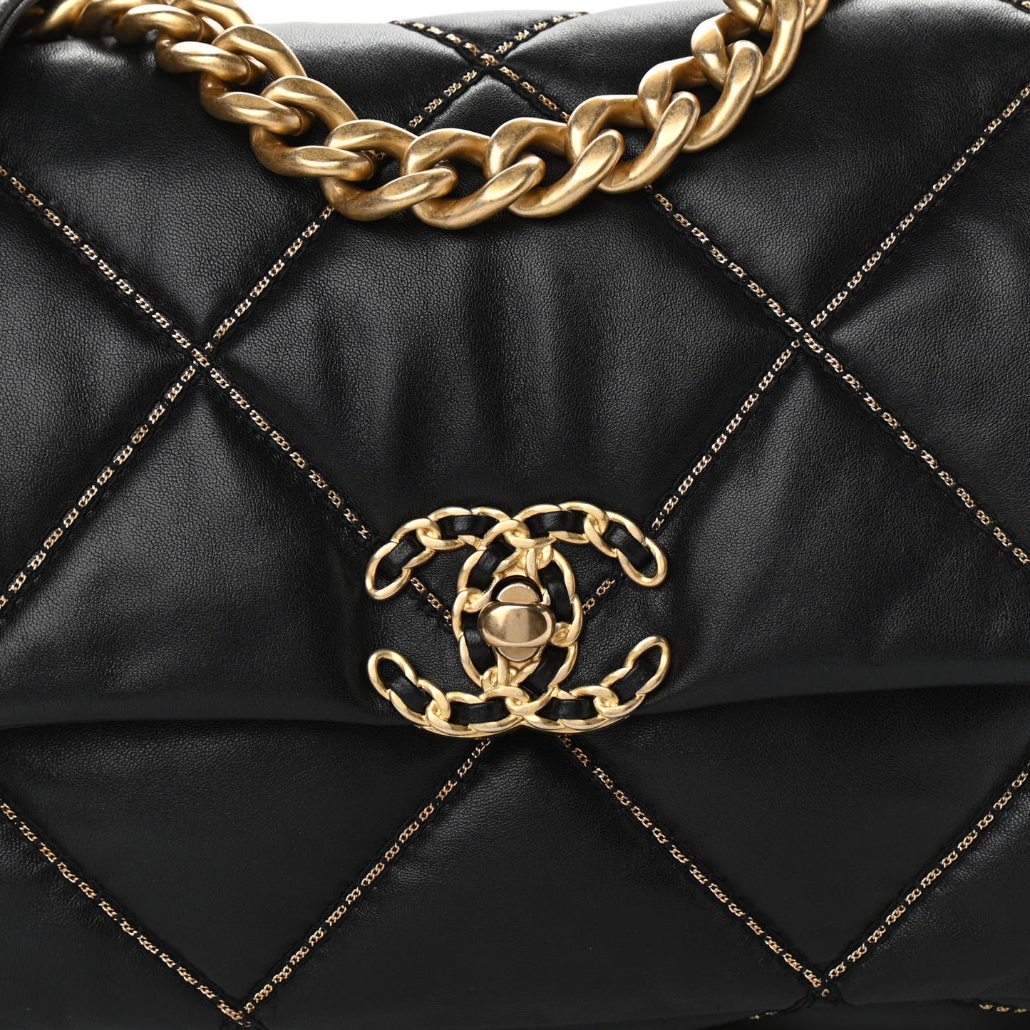 Lambskin Chain Quilted Medium Chanel 19 Flap Black