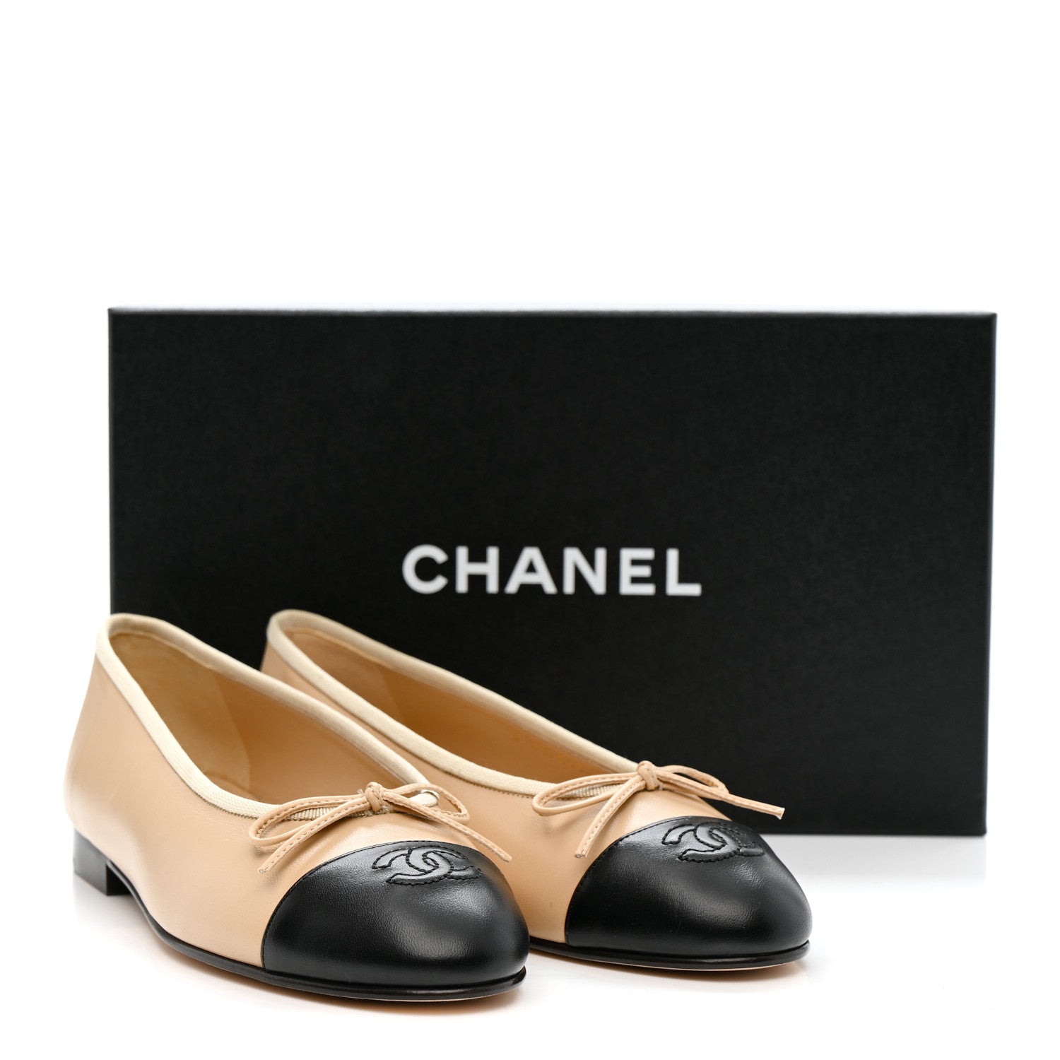 Chanel Lambskin Cap Toe CC Ballerina Flats 37.5 Beige Black 9 of 9